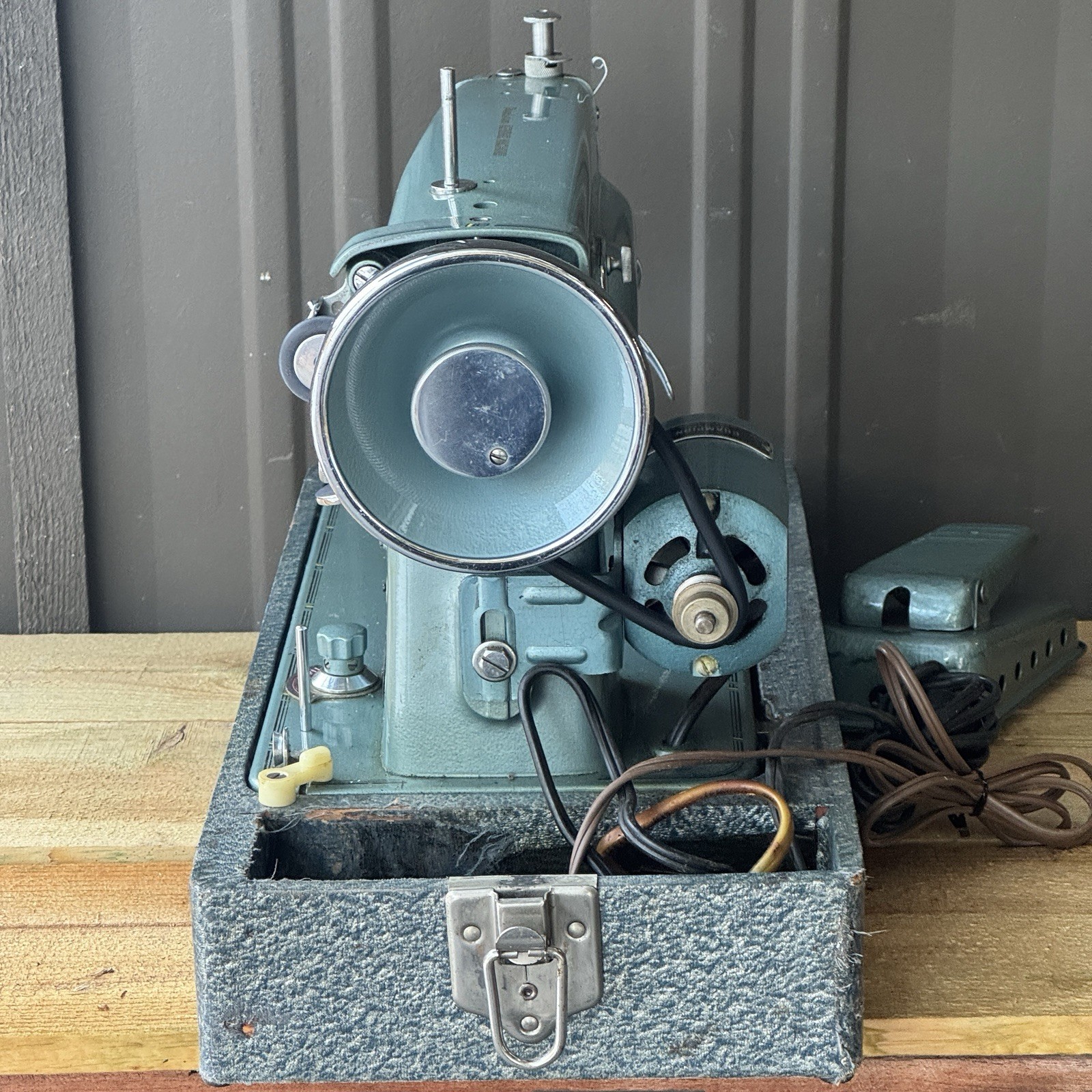 Vintage Sewing Machine Brother HA3-B5 ZigZag Beautiful W/Case & Accessories