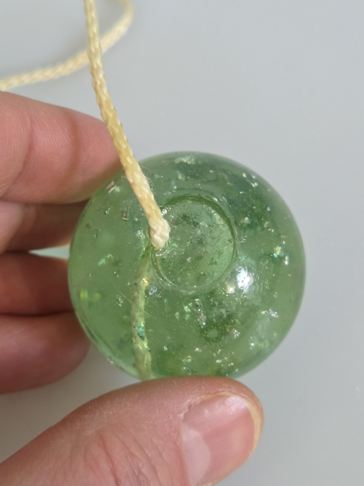 Vintage CLACKERS Click Clack Klik Klaks Ker-Knockers Balls 1960's Gitter Green