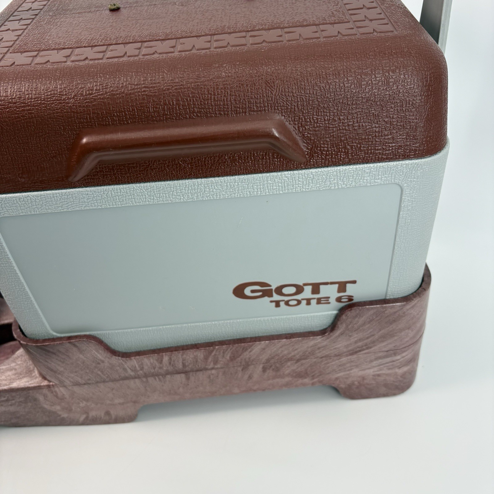 Vintage Gott Tote 6 Cooler Console Arm Rest With Cup Holder, Red, Read DS!