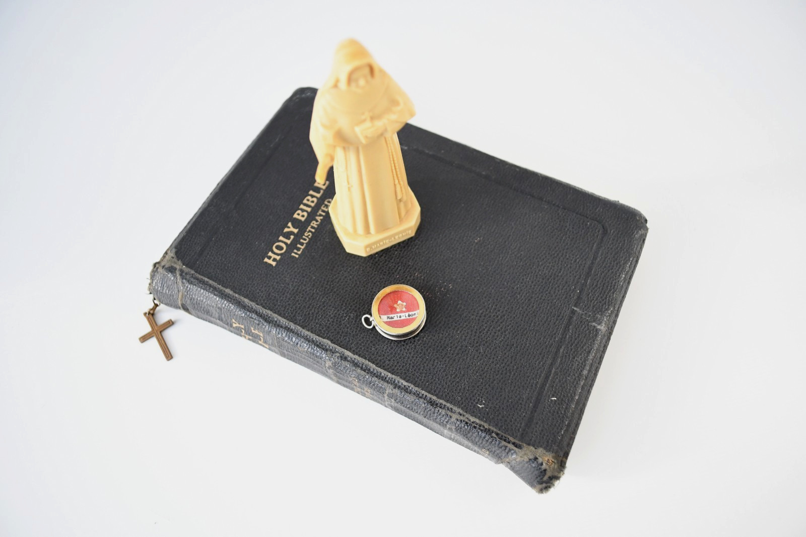 Antique Catholic Relic - Mother Marie-Leonie Paradis - 1840-1912 1st Class Seal