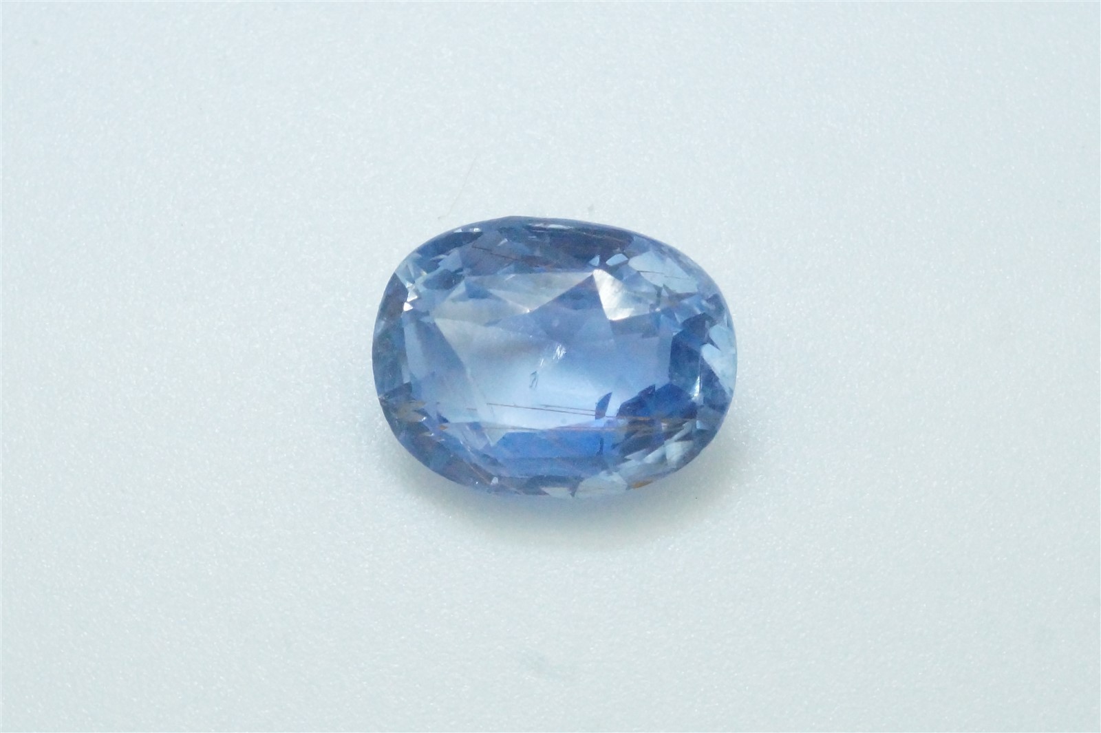 PALE BLUE NATURAL SAPPHIRE - ANTIQUE CEYLON NATIVE CUT 4.8ct