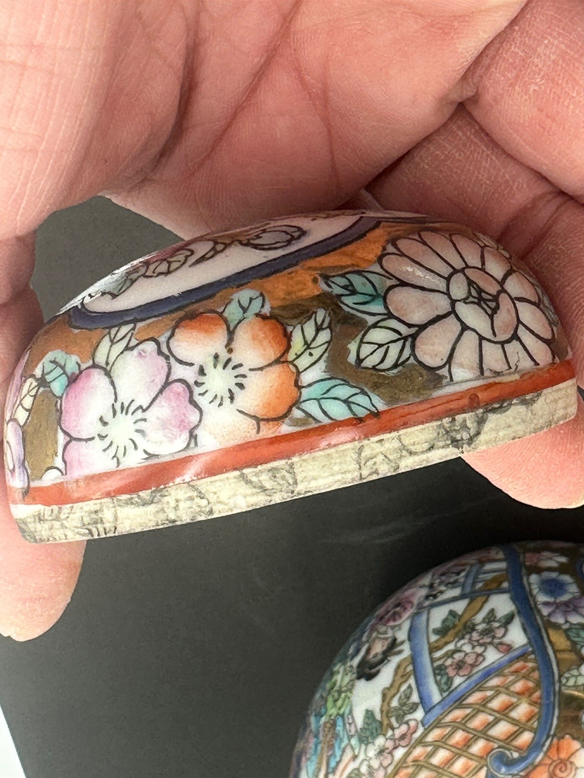 Vintage Chinese Ginger Jar w Lid Famille Rose Gold Satsuma Style Moriage 1960s