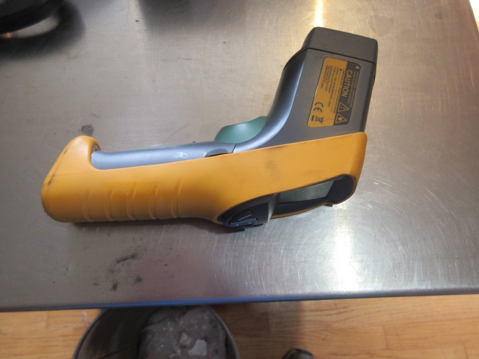 Fluke 561 IR Thermometer no case, works great