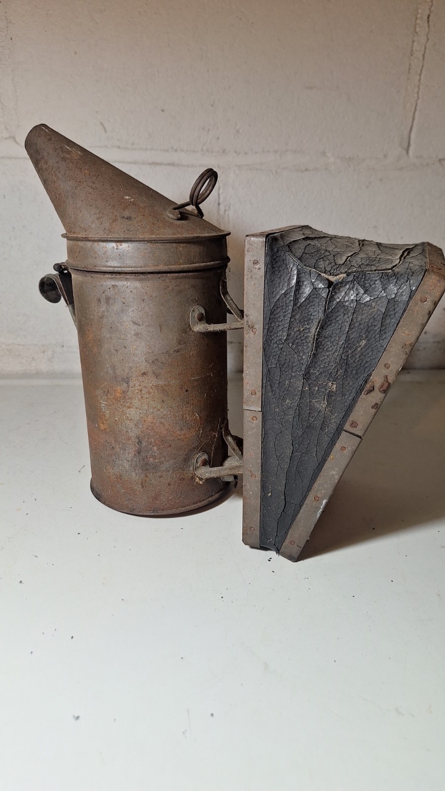 Vintage BEE SMOKER by A.I. Root Co., OH, C.1900