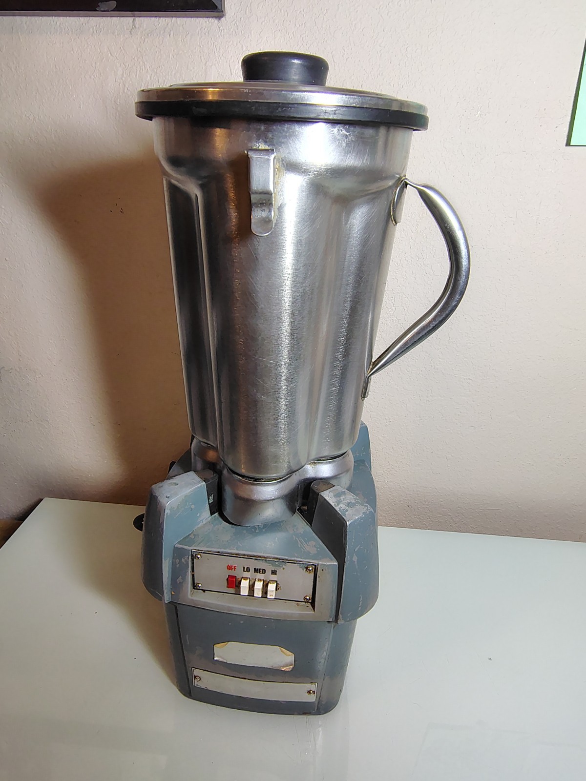 Waring Blender CB6 115 Volts Model 34BL22 Used - Needs Rubber Legs/Pads