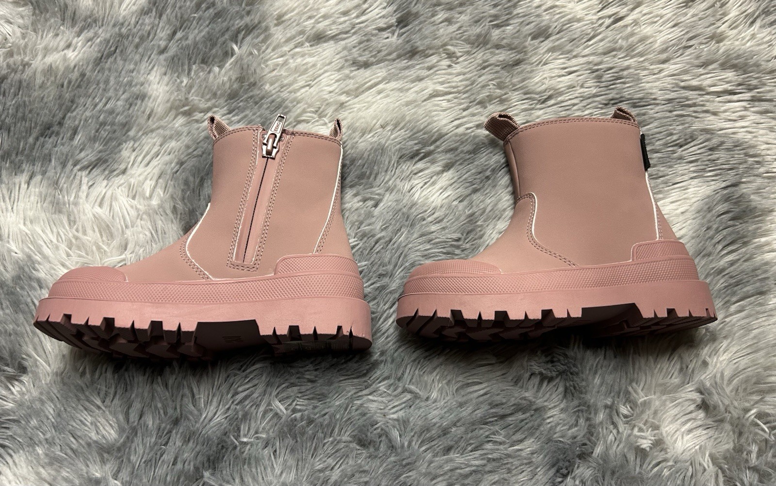 H&M Size 8.5 Girls Waterproof Fleece Lined Boots Snow Rain Pink Zipper