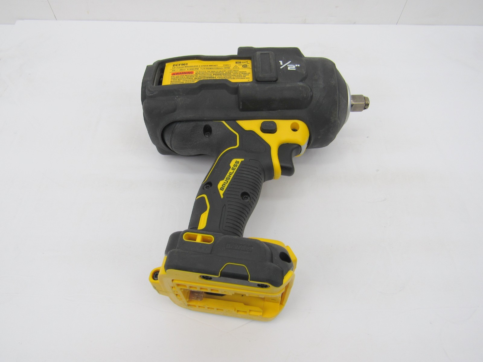 DEWALT DCF961B 1/2 In Hi Torque Impact Wrench 20V MAX XR Cordless with cover