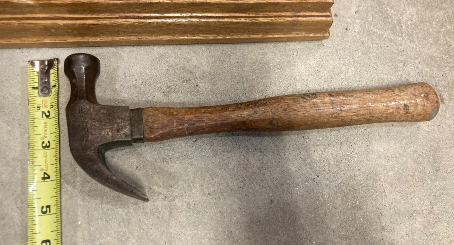 Vintage Craftsman Wooden HandleClaw Hammer 38141 16 Oz V Notch