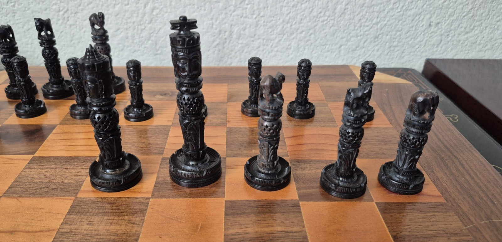 Ornate Carved Box Wood Ebony Chess Set 4" King 18" Board 1.75" Squares Box Case!