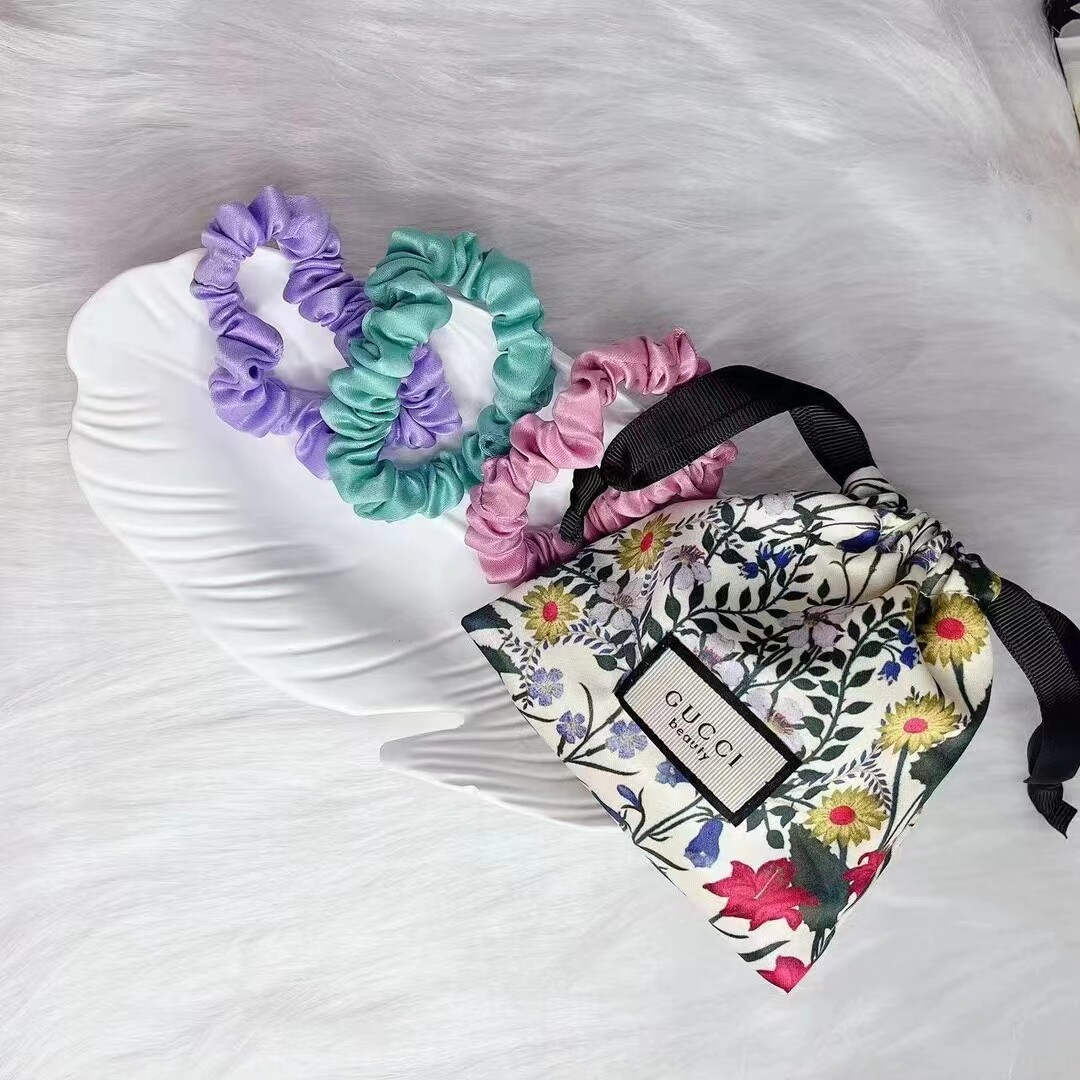 Hair Ties Beauty Vip Gift Set of 3 Scrunchies with Pouch Collectable