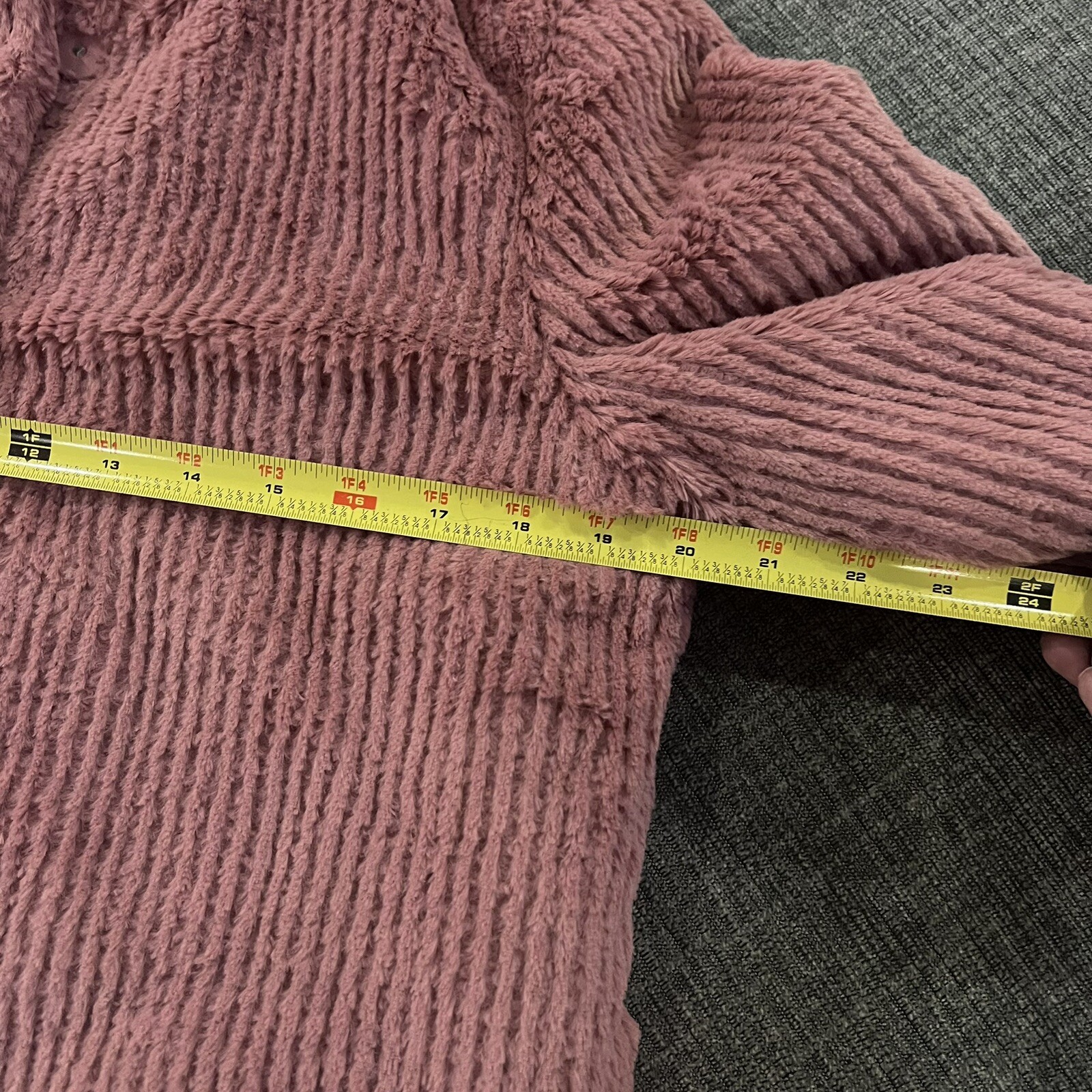 Elodie NWT Faux Fur Hooded Jacket Girl Size XL, Fluffy Mauve Kid Coat