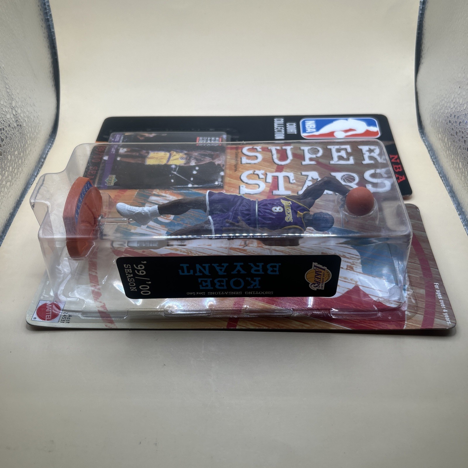 Mattel NBA Super Stars Kobe Bryant 1999/2000 Figure NEW