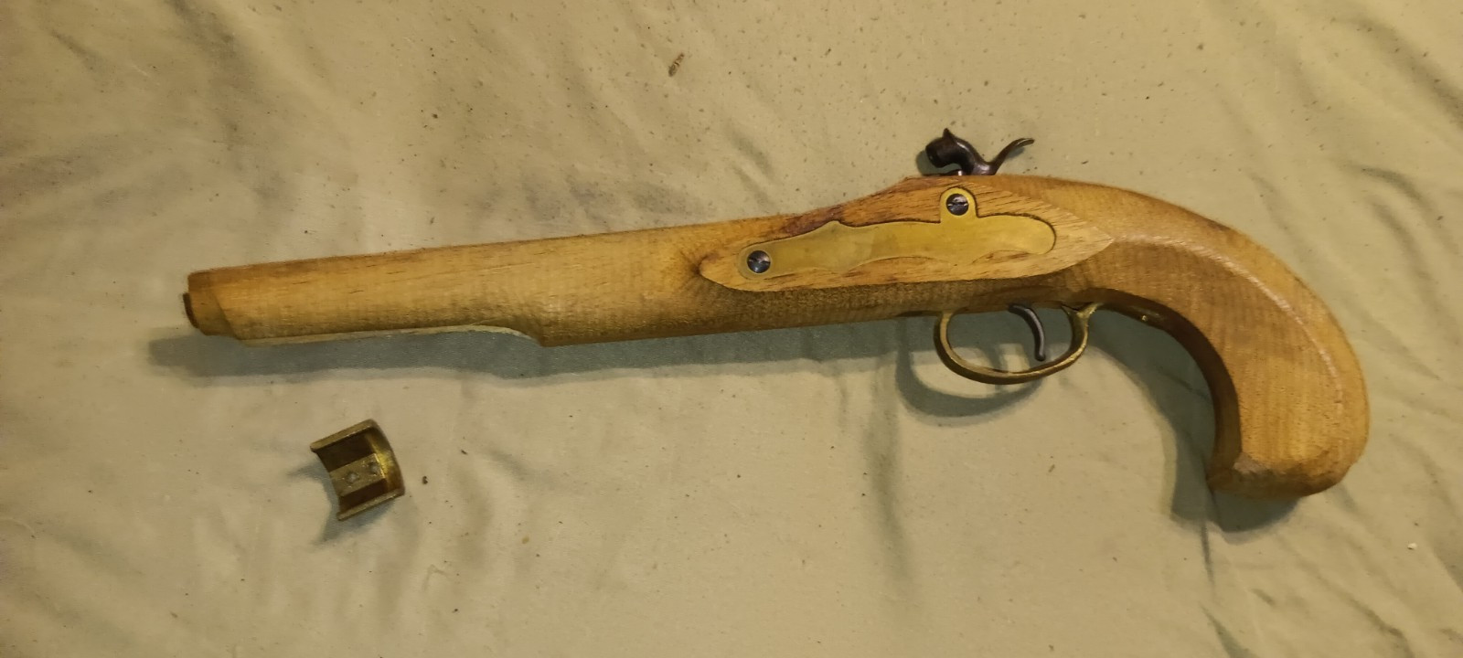 VINTAGE MUZZLE LOADER PISTOL STOCK AND LOCK