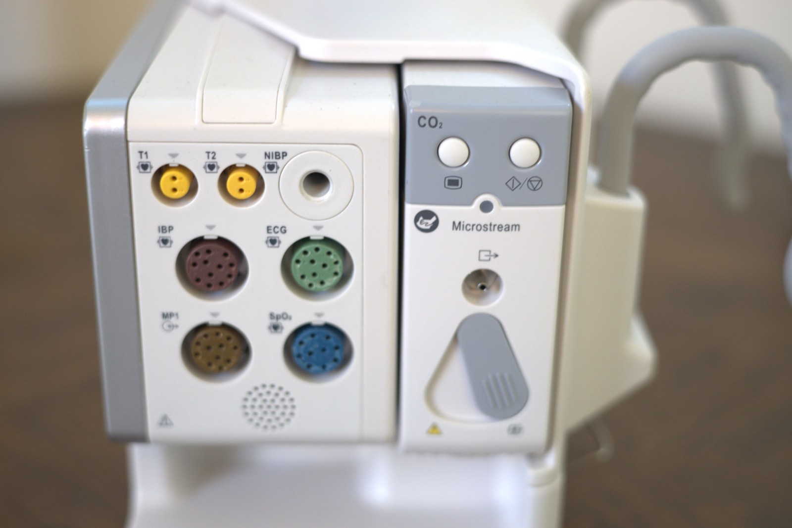 Mindray T1 - Masimo Spo2, ECG, TEMP, NIBP, Co2 Side stream New open box