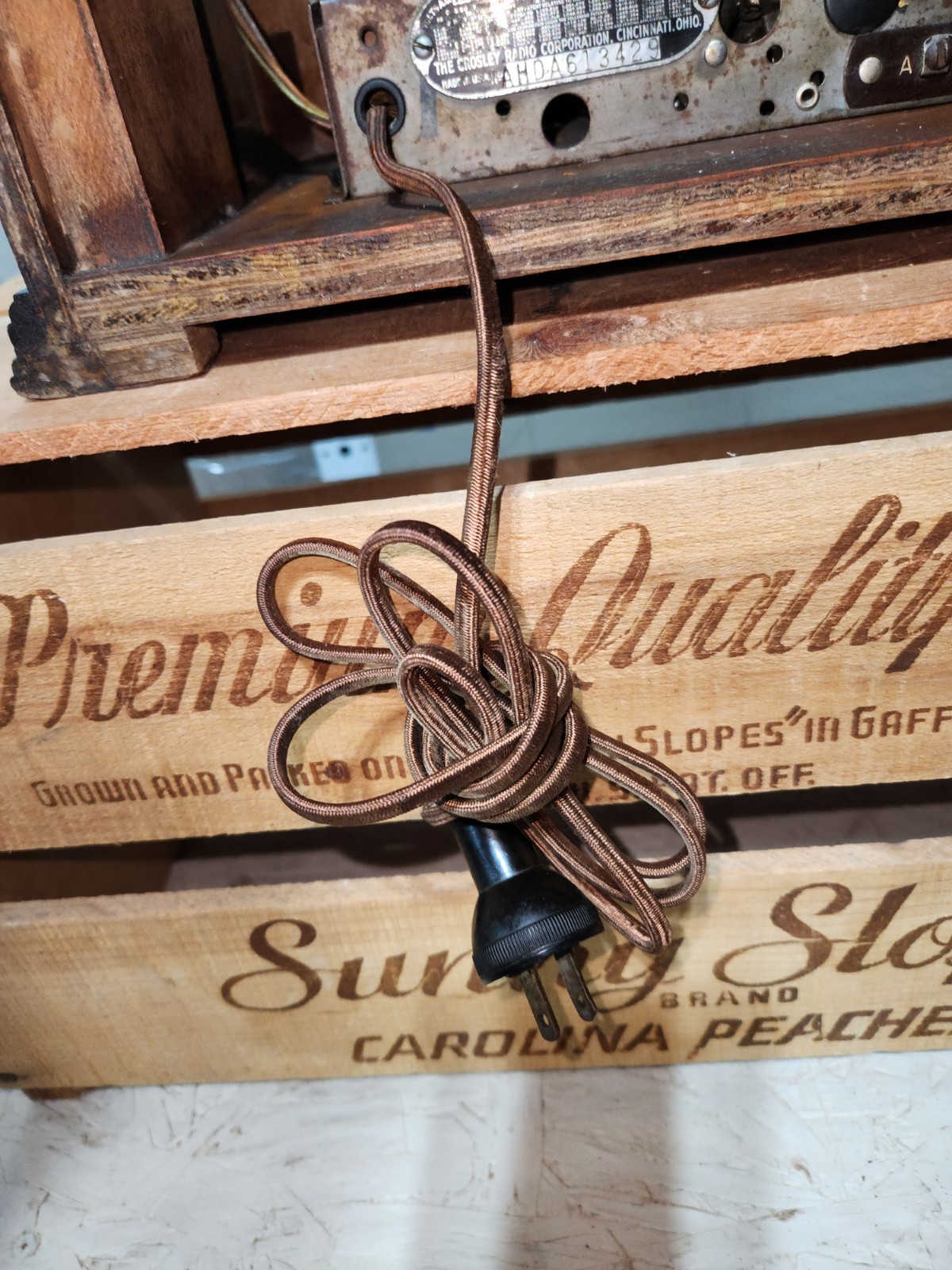 Art Deco CROSLEY Tombstone Table Top Tube Radio 1933/34 ~ Model 184