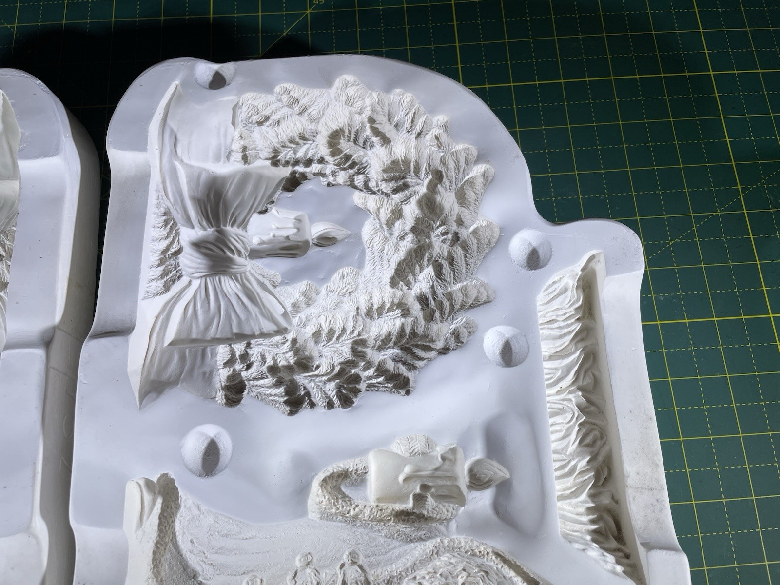 Nowell's NM-1752 Christmas Tree Santa Wreath Candle & Stand Ceramic Slip Mold