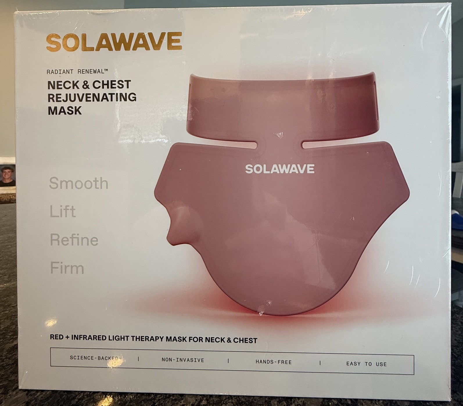 Solawave Neck & Chest LED Red Light Therapy Mask Radiant Renewal NEW SEALED