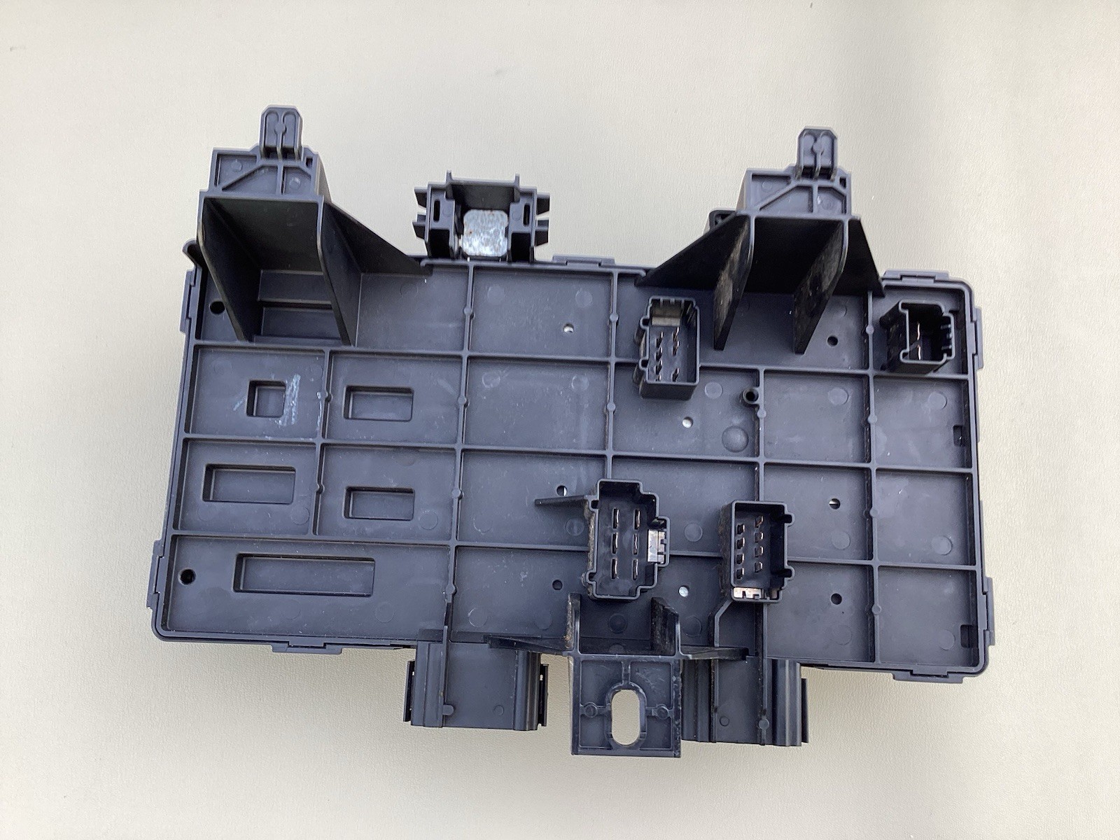 2004 Ford Expedition Navigator Interior Fuse Box 4L7T-14A067-AD *