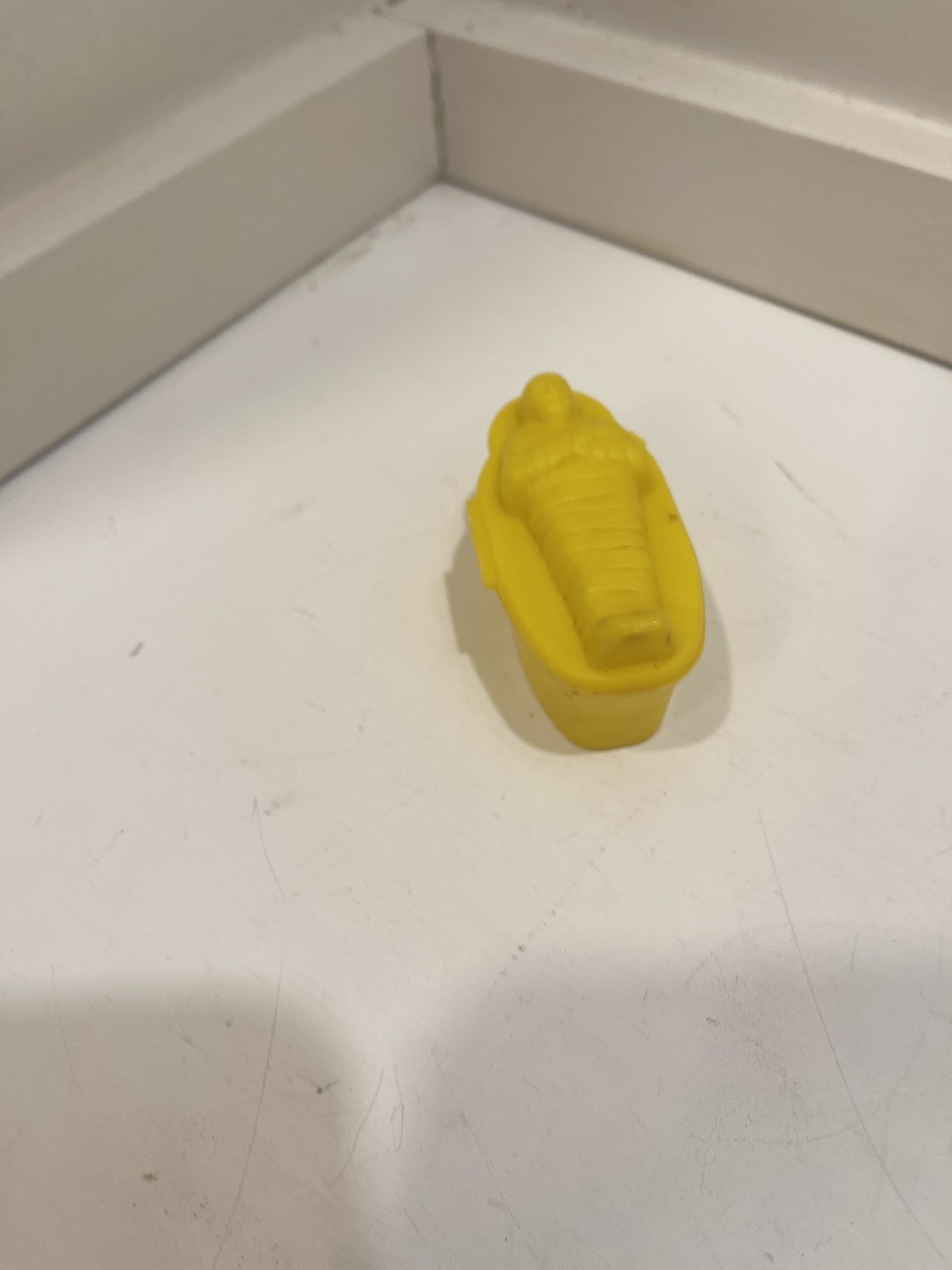 Topps Munchy Mummies Coffin 1978 Candy Container Yellow Empty Mummy Halloween