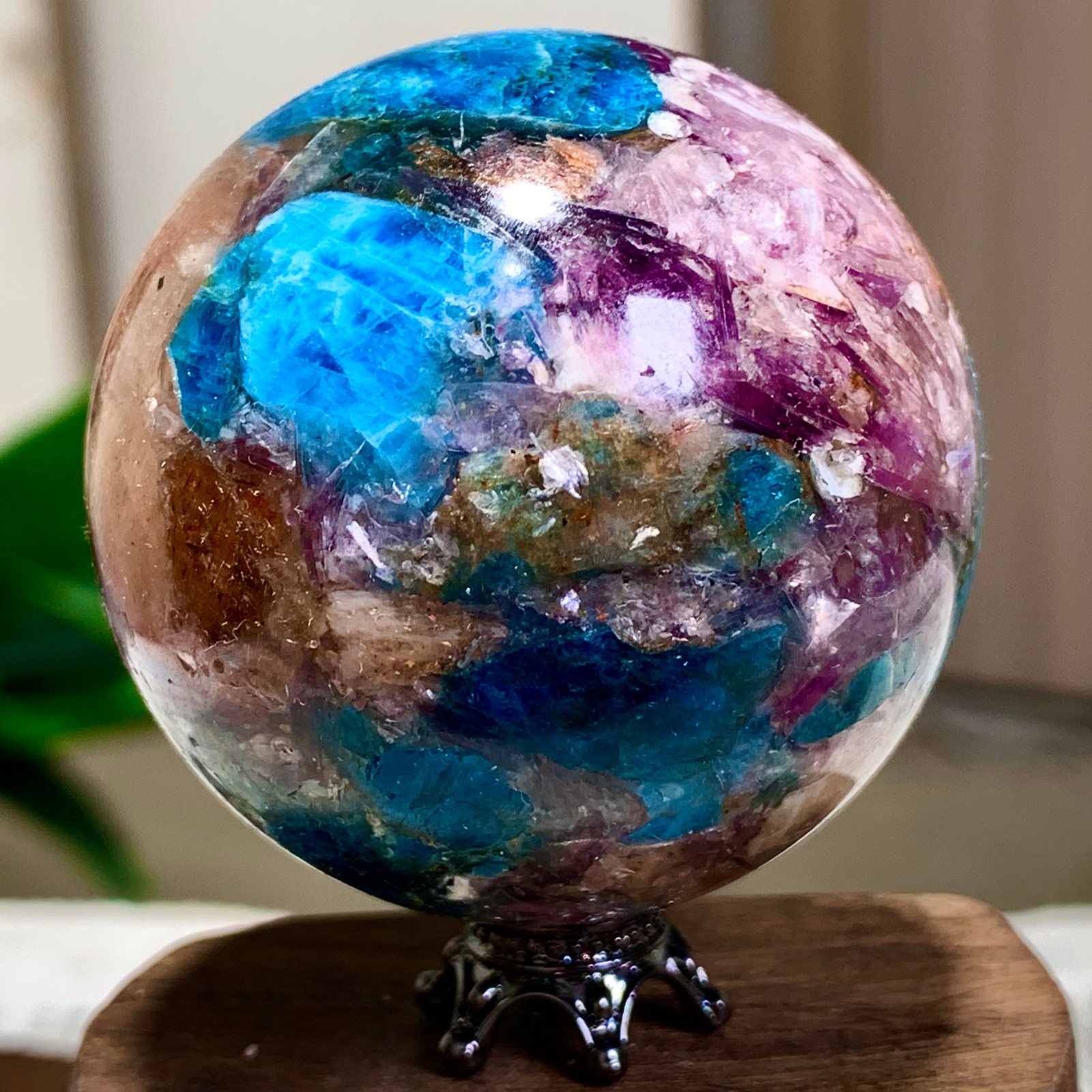 155G Natural Blue Aptite +Sun Stone purple lepidolite Sphere mineral sample