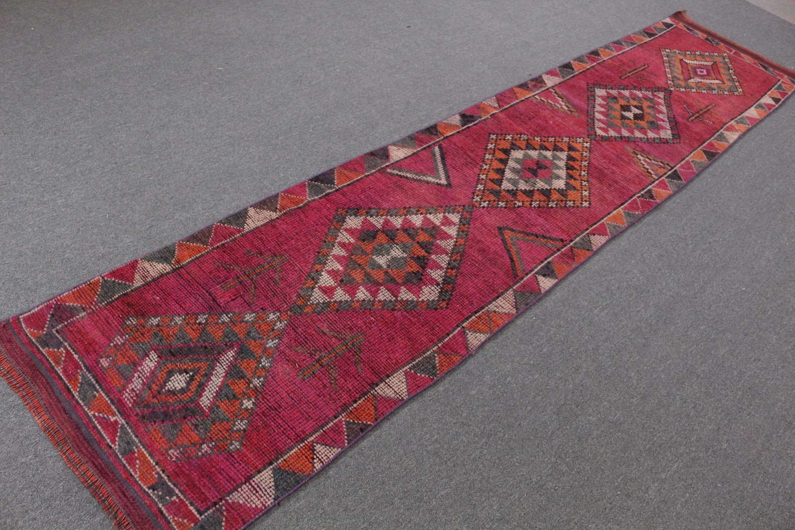 Vintage Turkish Rug 2,5x11,6 ft (75x355 cm), Herki Red Wool Rug