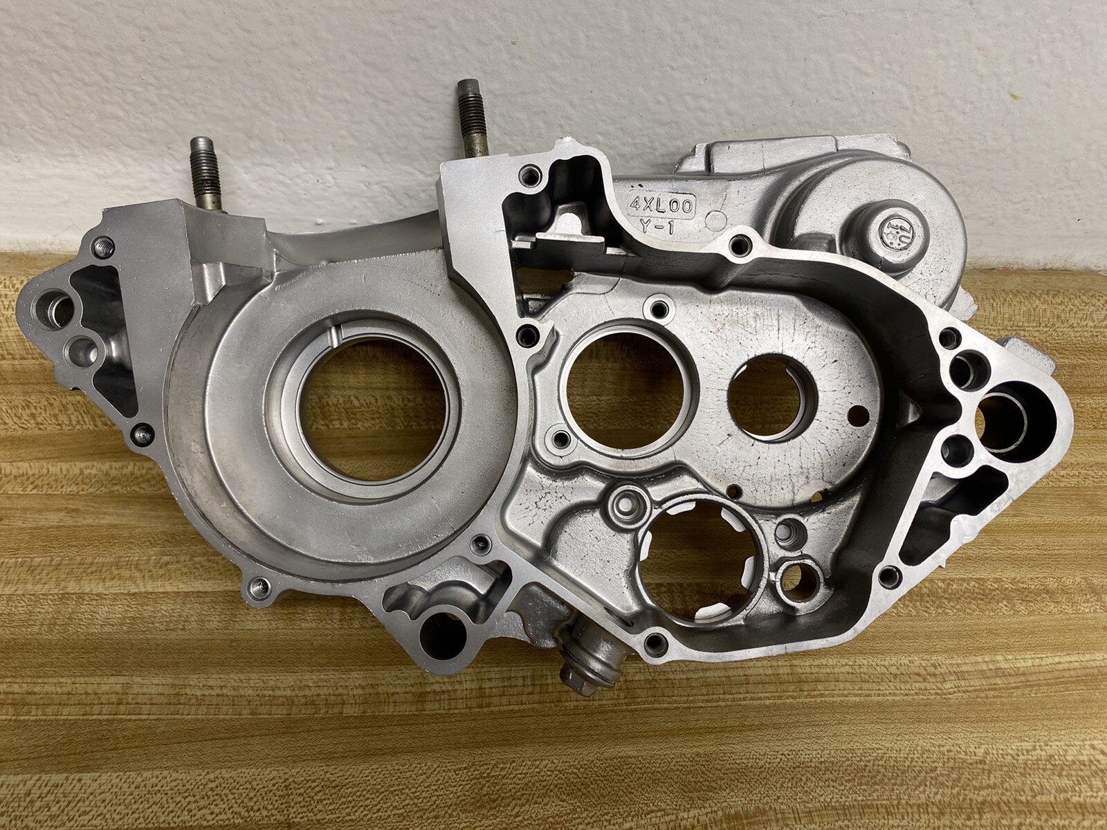 1998 YZ250 YZ 250 OEM Right Side Crankcase Engine Bottom End 98