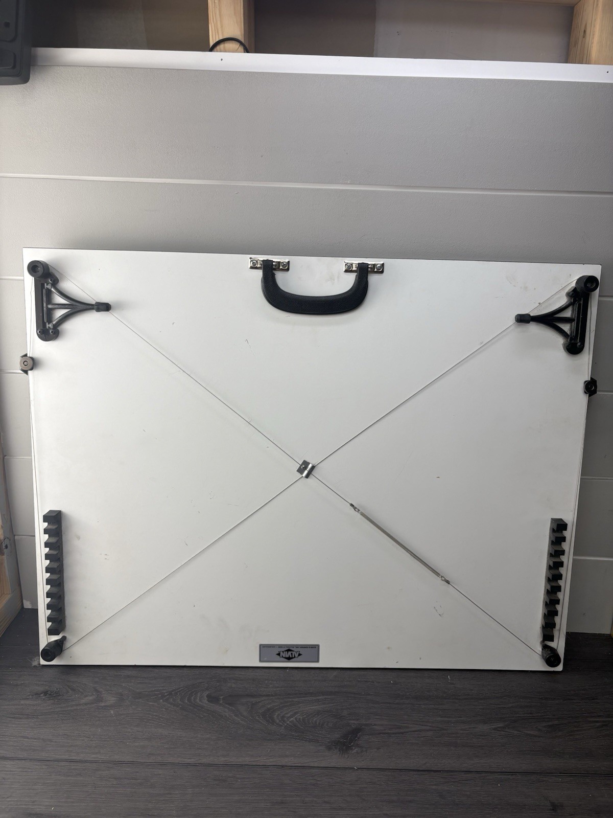 ALVIN Portable Drafting Board Size 20" x 26" Model PXB26