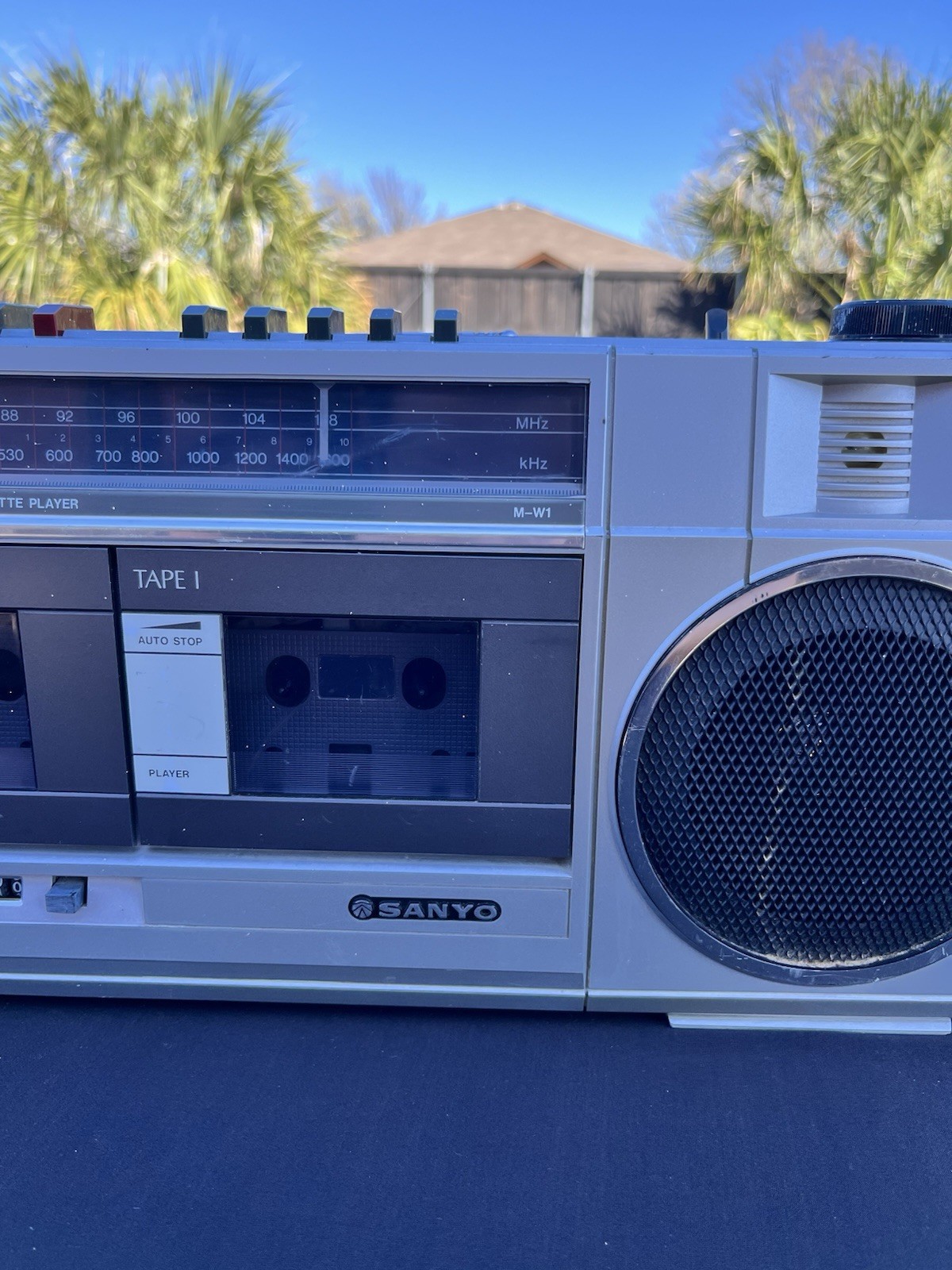 VINTAGE 1980’s Sanyo M-W1 AM/ FM Dual Band Stereo Cassette Radio Boombox Works