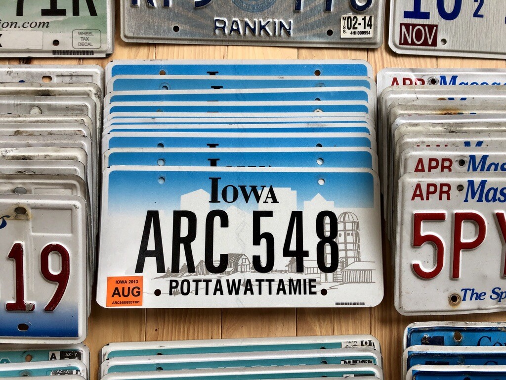 100 License Plates- 10 of Each State in Craft Condition