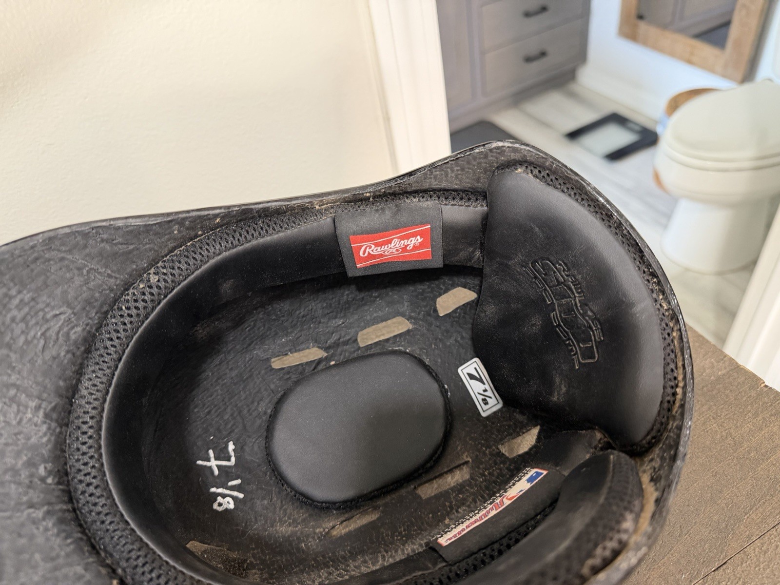 San Francisco Giants MLB Rawlings S100 Player Used Game Left Helmet Mens 7 1/8