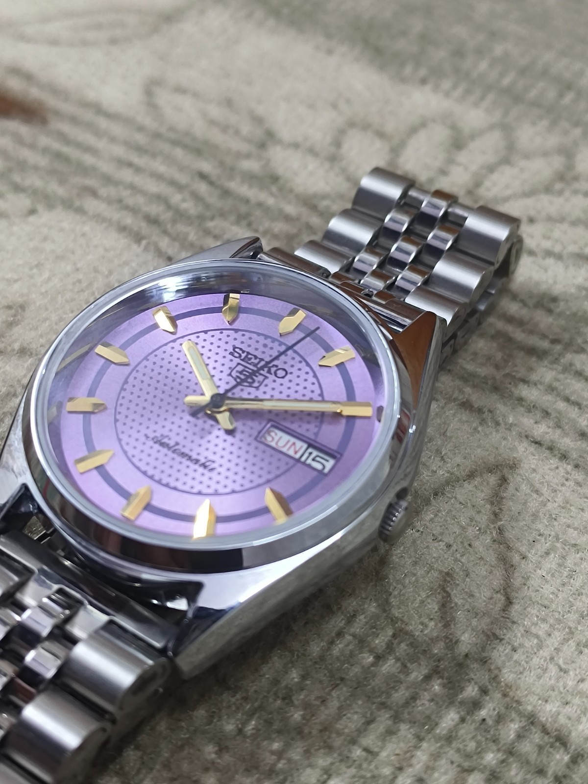 Vintage Seiko 5 Purple Automatic 17 Jewels Day/Date Japan Men's Wrist Watch 6309