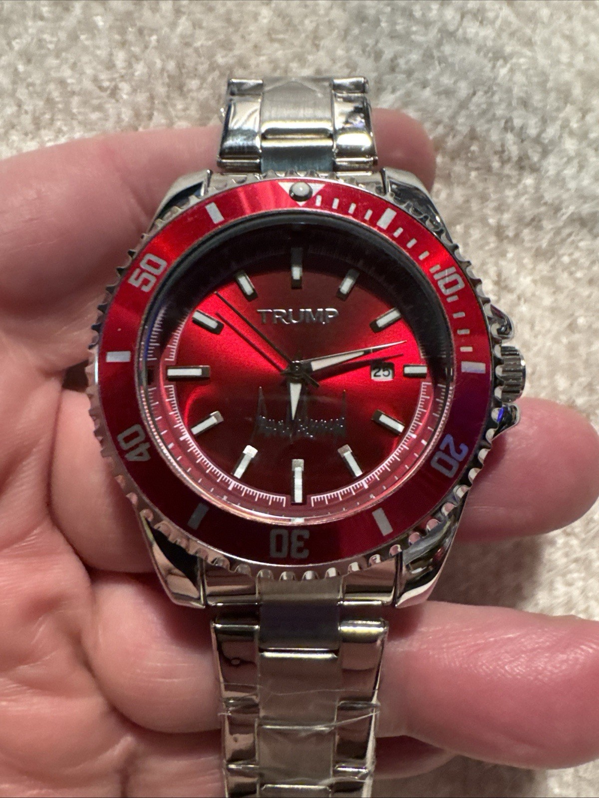 TRUMP VICTORY - Fight Fight Fight - RED BEAUTY - COMMEMORATIVE WATCH