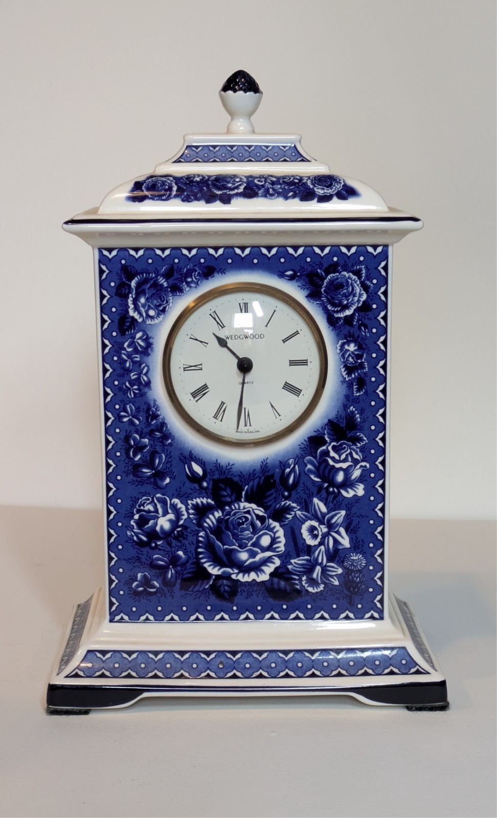 Wedgwood Queens ware Golden Jubilee Clock 338/750