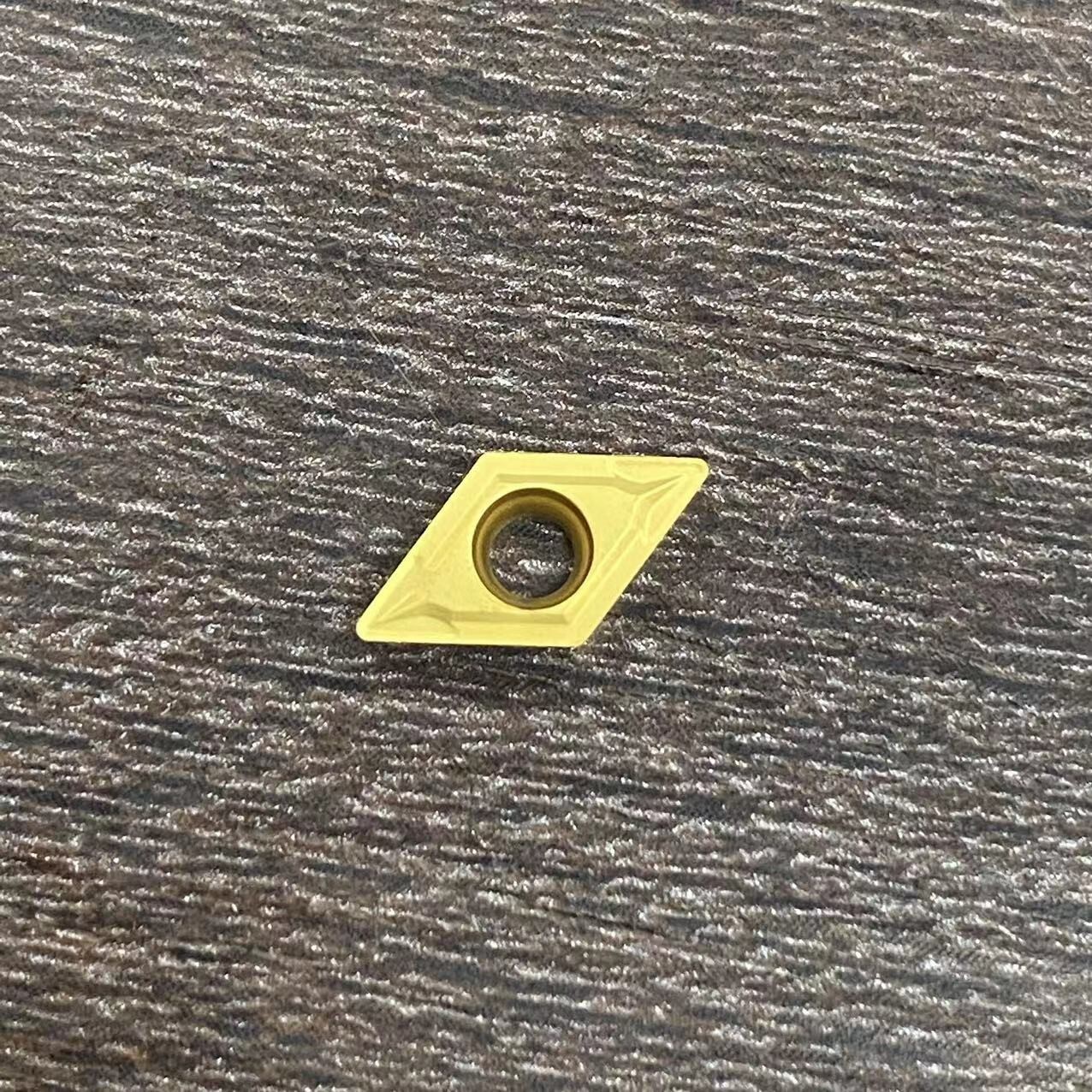 50pcs DCMT070204 735 DCMT21.51 Carbide Insert For Lathe Cutter Tool for steel