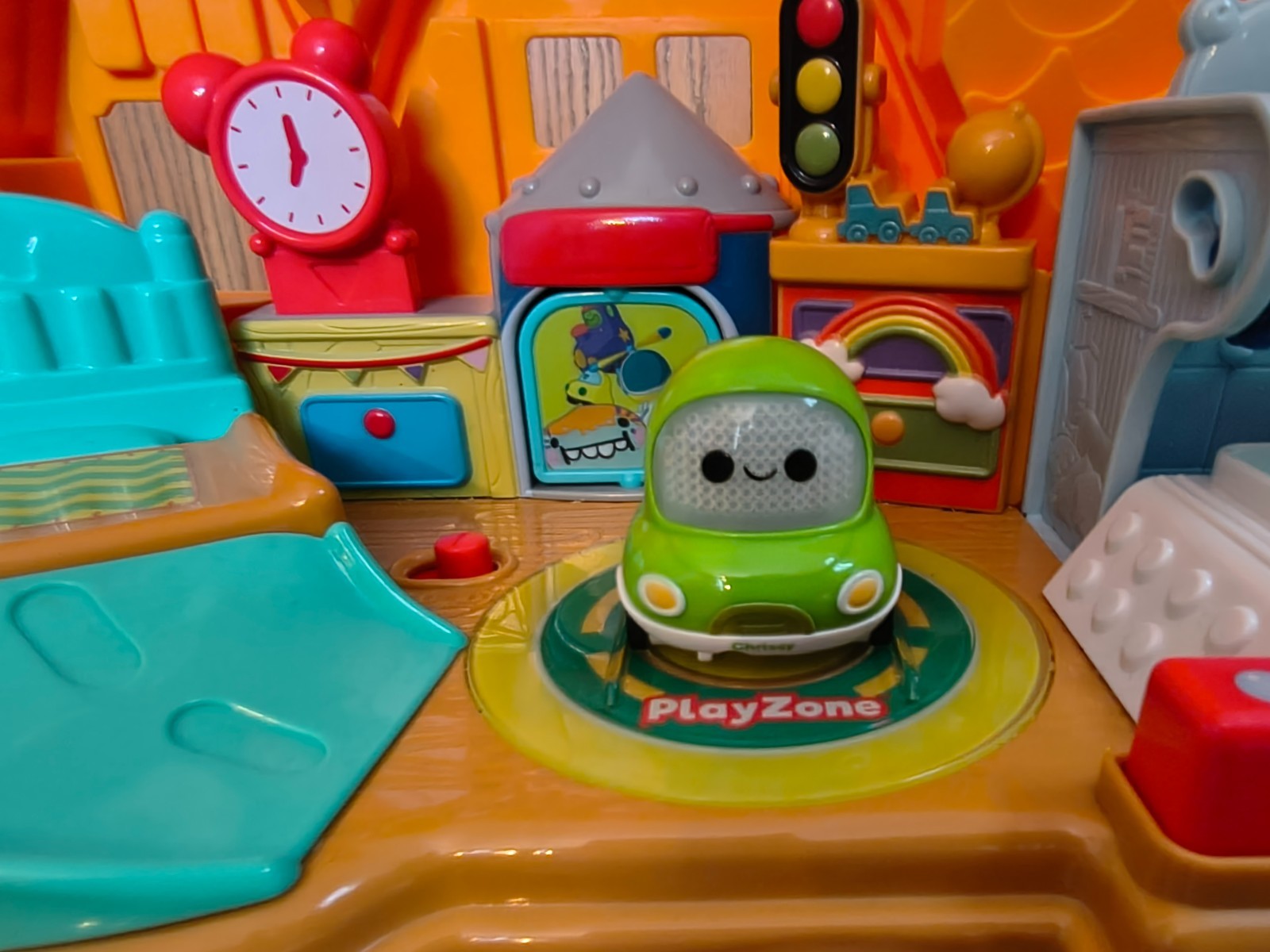 VTech Go! Cory Carson Cory’s Stay & Play Home Learning Toy Folding House Netflix