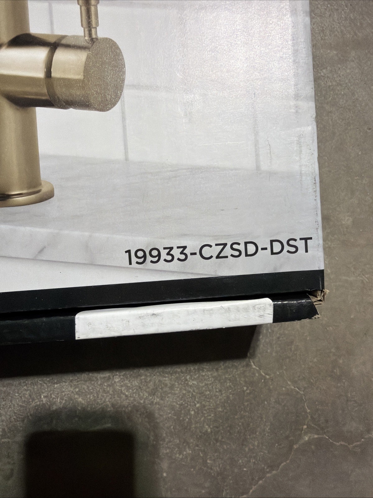 Delta Trask 19933-CZSD-DST Pull-Down Kitchen Faucet Champagne Bronze Finish