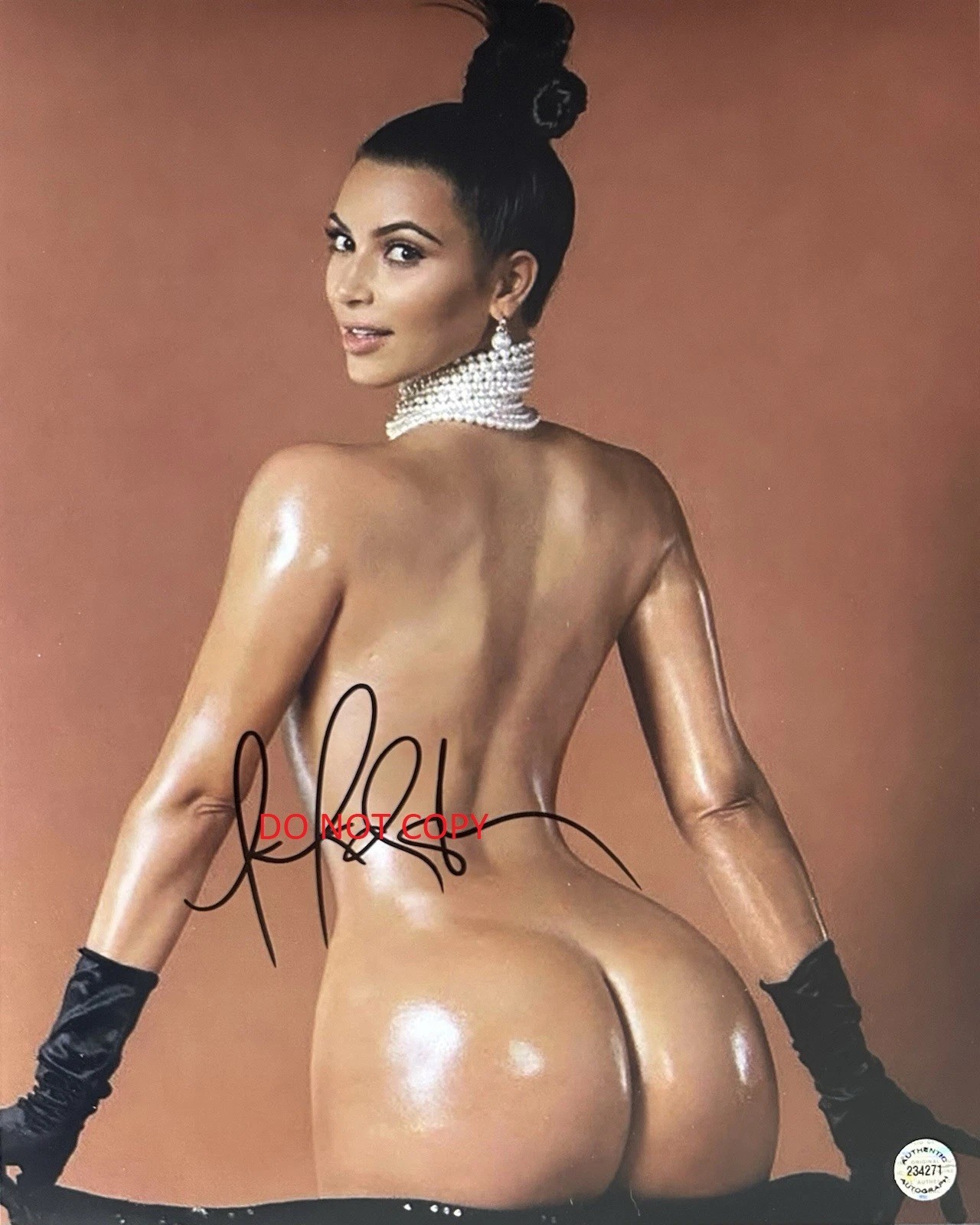 KIM KARDASHIAN Autographed Signed 8x10 reprint Photo #2 !!