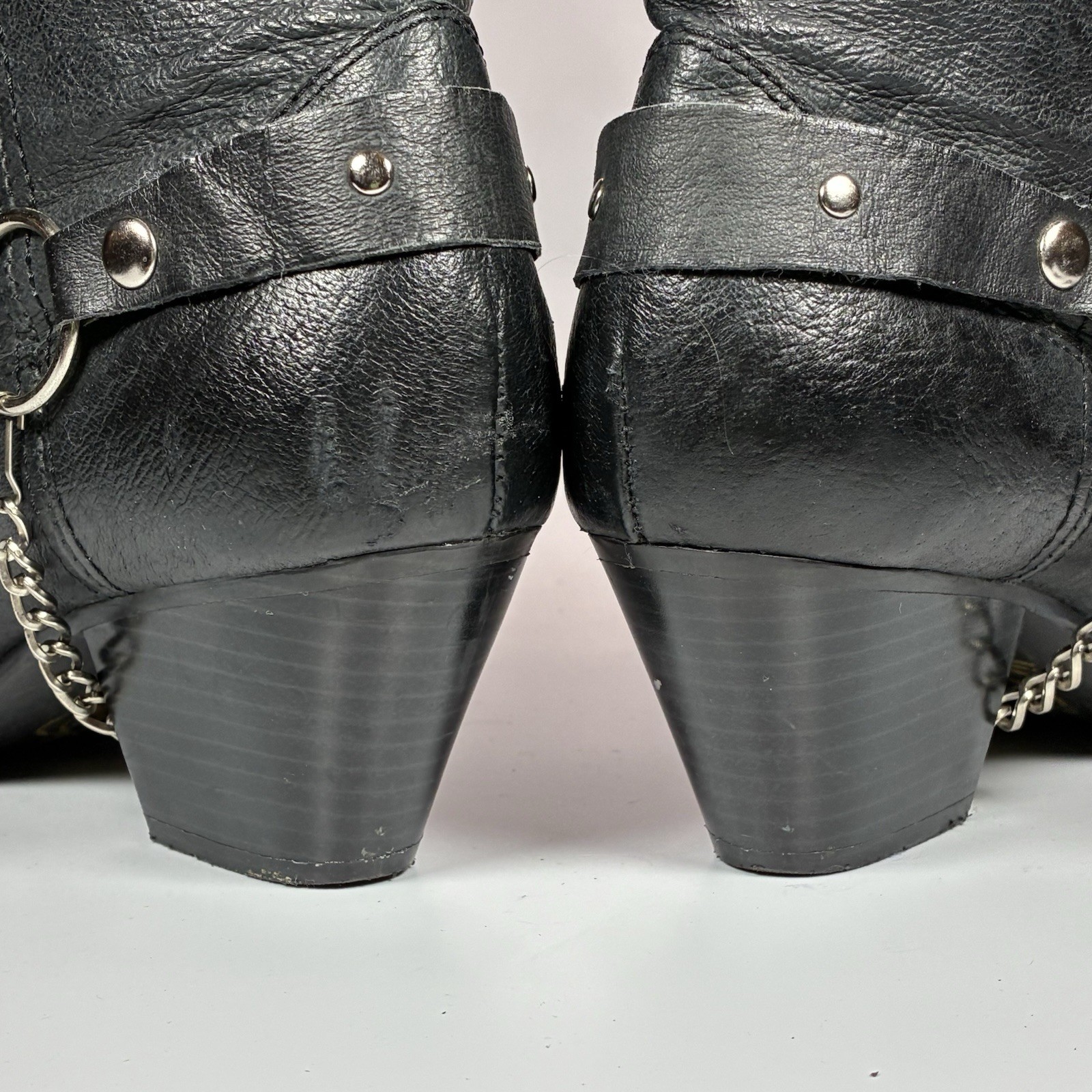 Dingo Wmn 8.5 Olivia DI 522 Pigskin Leather Boot Silver Tone Concho Strap Black