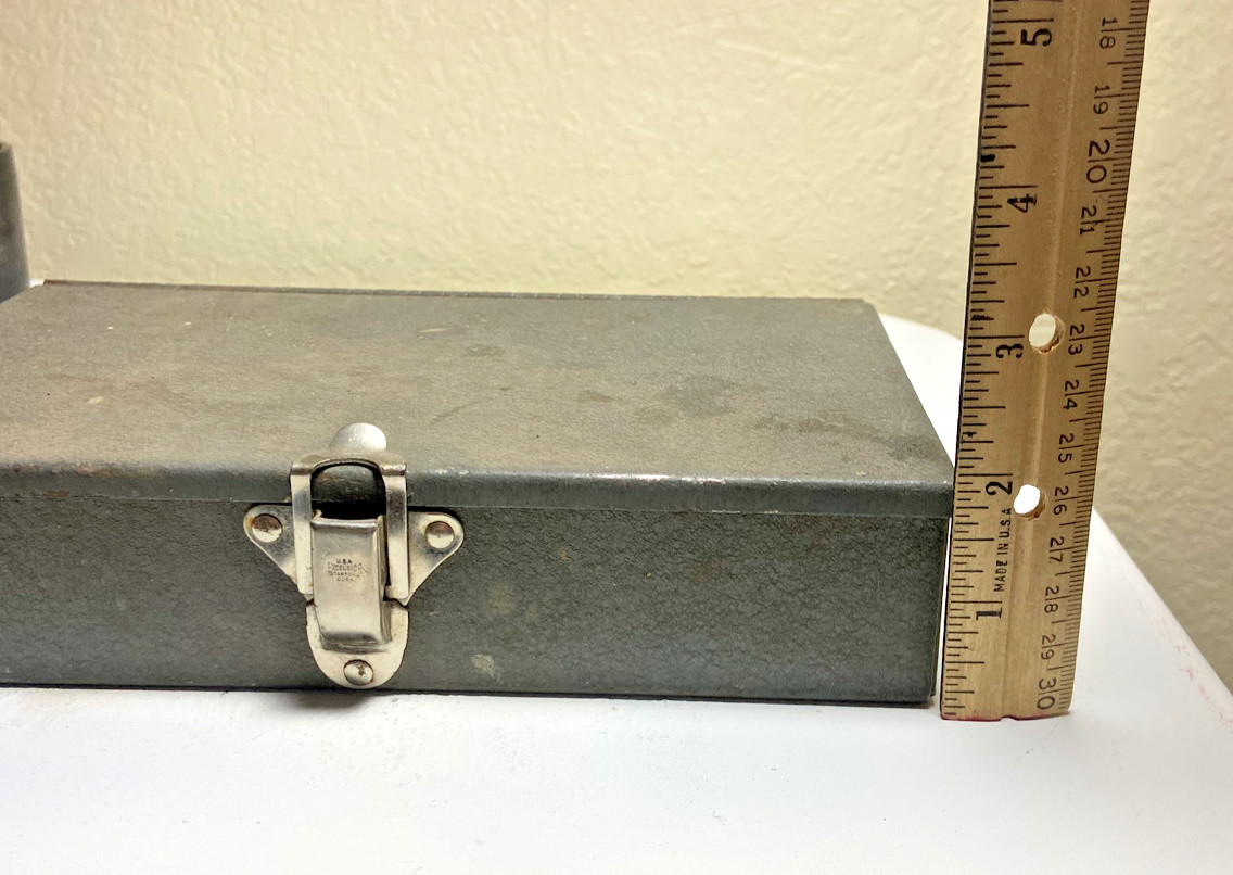 Vintage Chicago Specialty Mfg. Co. faucet reseating tool set - in metal box