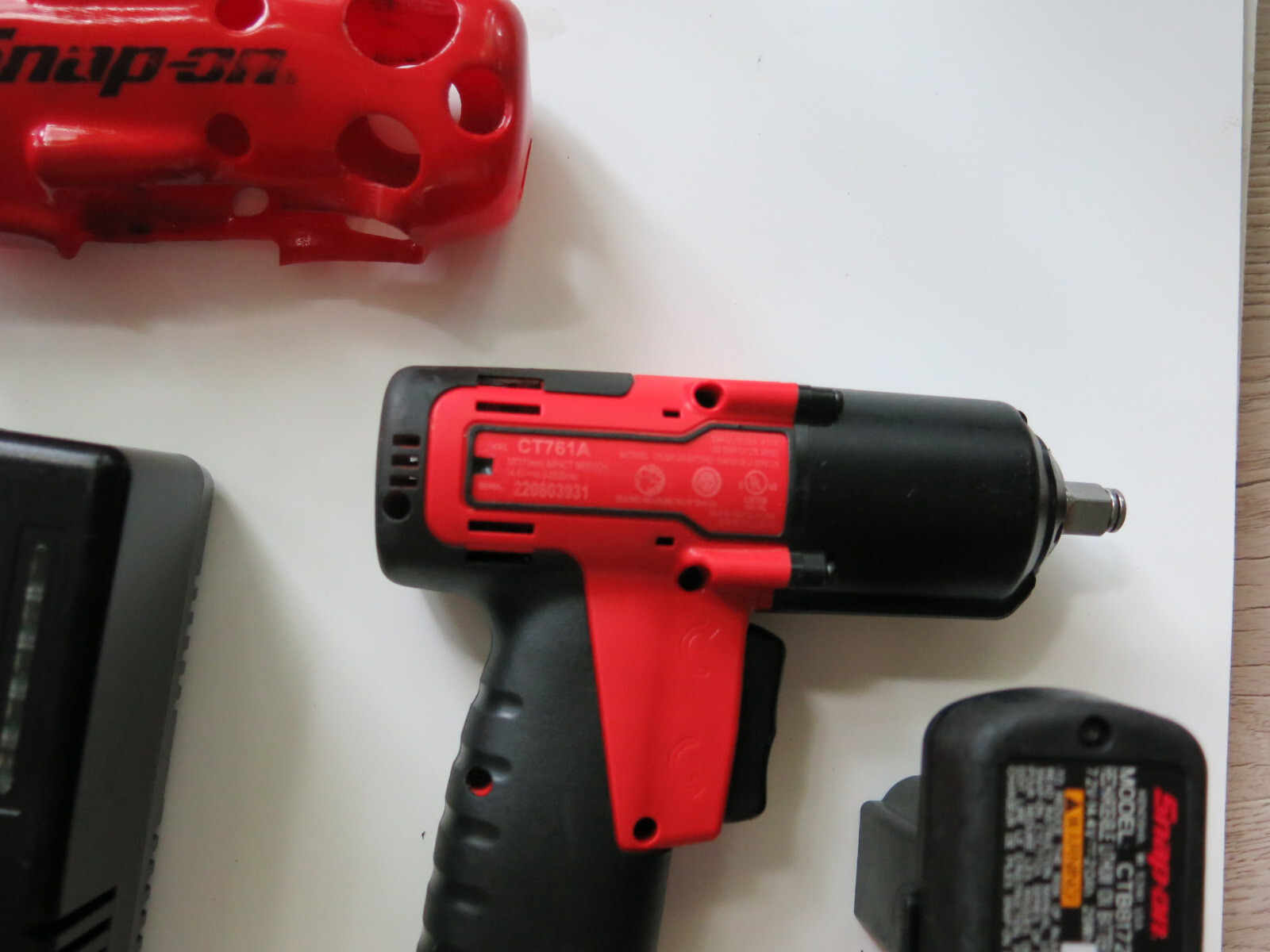 Snap-On CT761 Impact Wrench 3/8" 14.4v Cordless Battery & Charger Boots Set