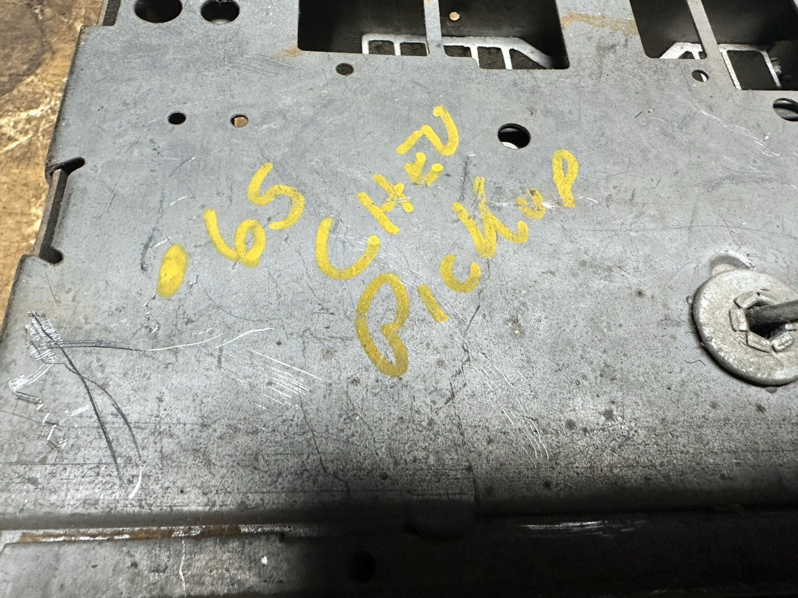 64 65 66 1964 1965 1966 CHEVY / GMC TRUCK RADIO