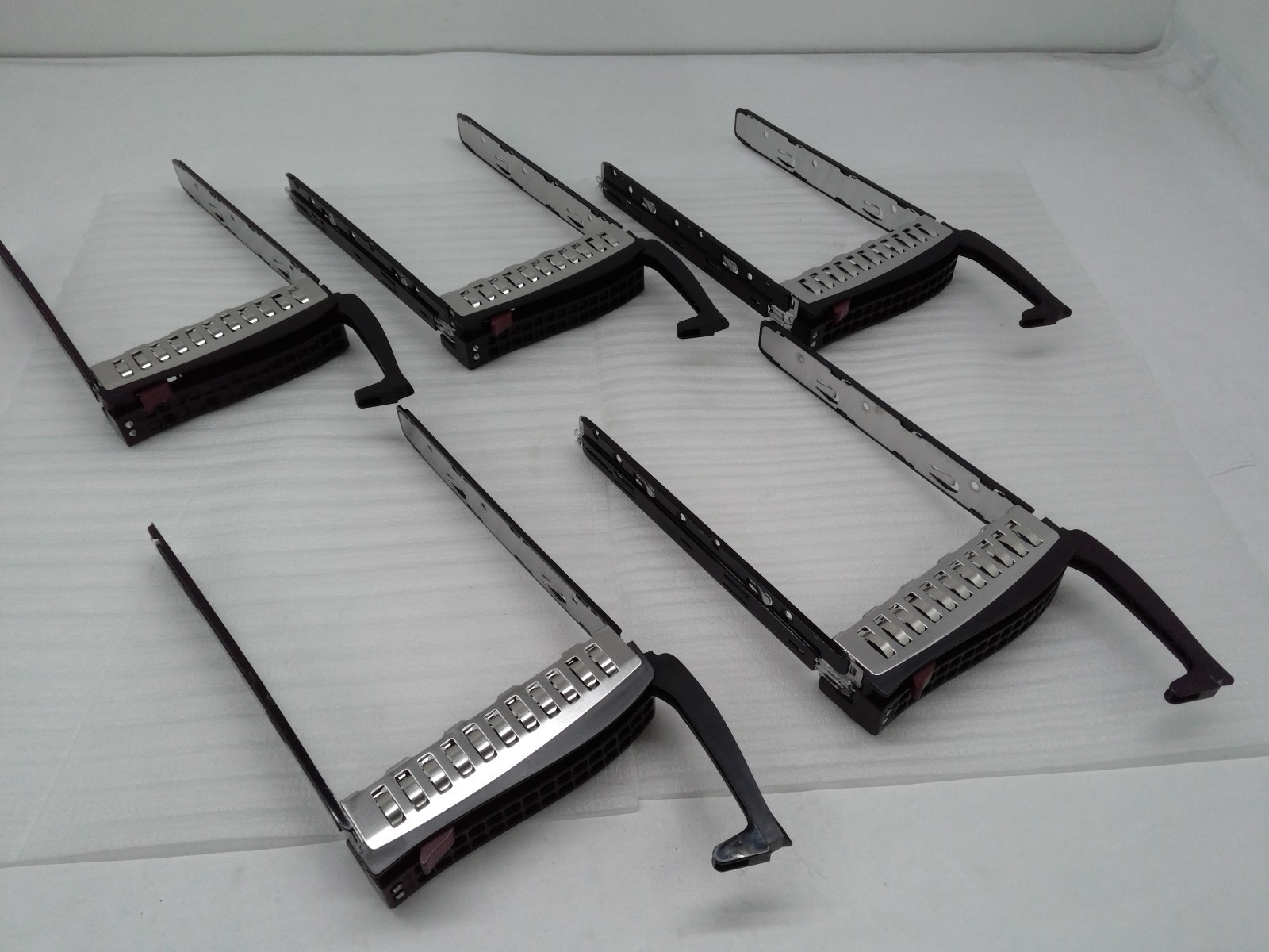 Lot of 5 Genuine Supermicro 3.5" Hard Drive Caddy 01-SC93301-XX00C104/4 Screws