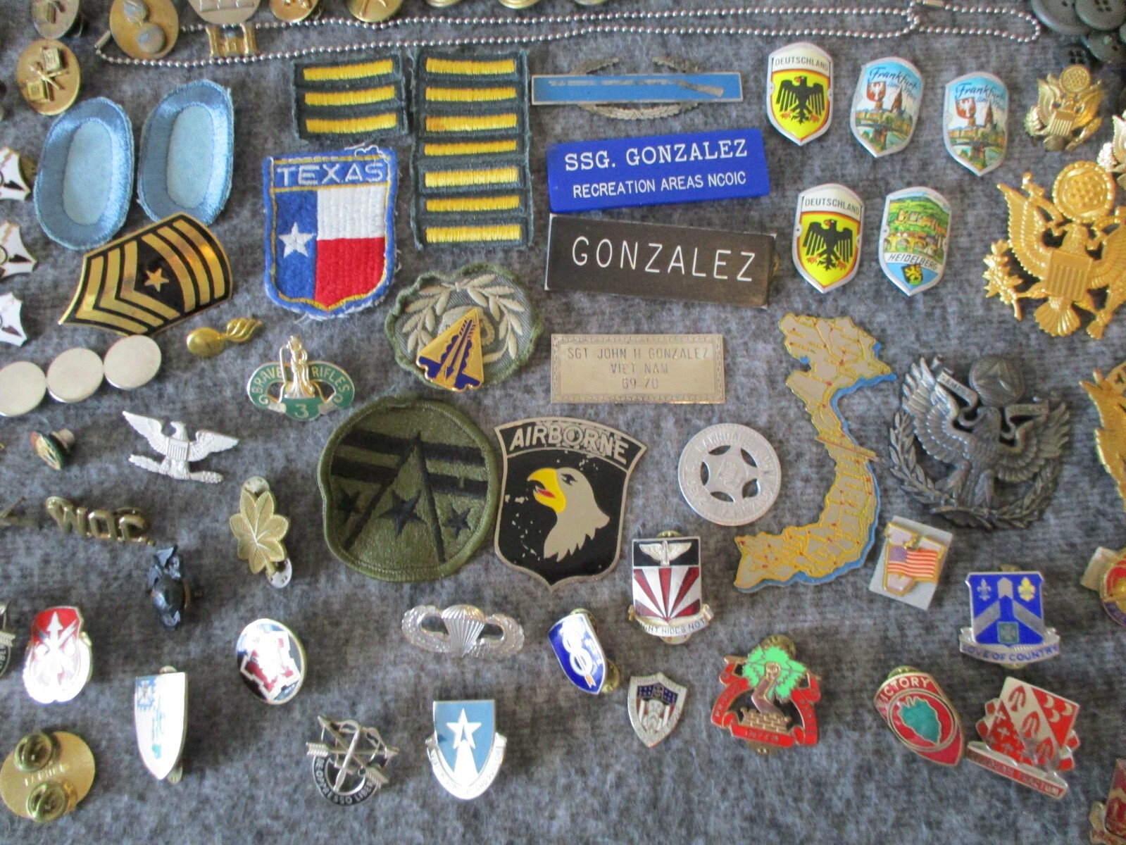 WWII/KOREA/VIETNAM PINS BADGES PATCHES BUCKLES++ - OVER 180+