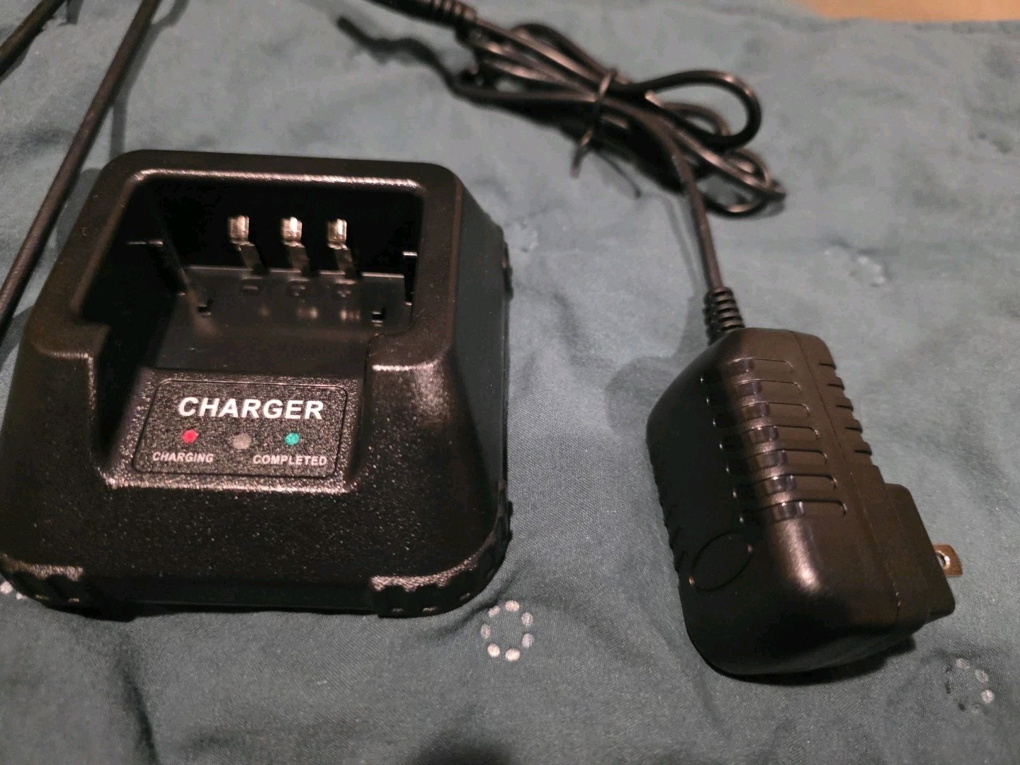 2 Rugged Radios, 4 Batteries, Long Range Communication Antennas, Charger RH5R-V2