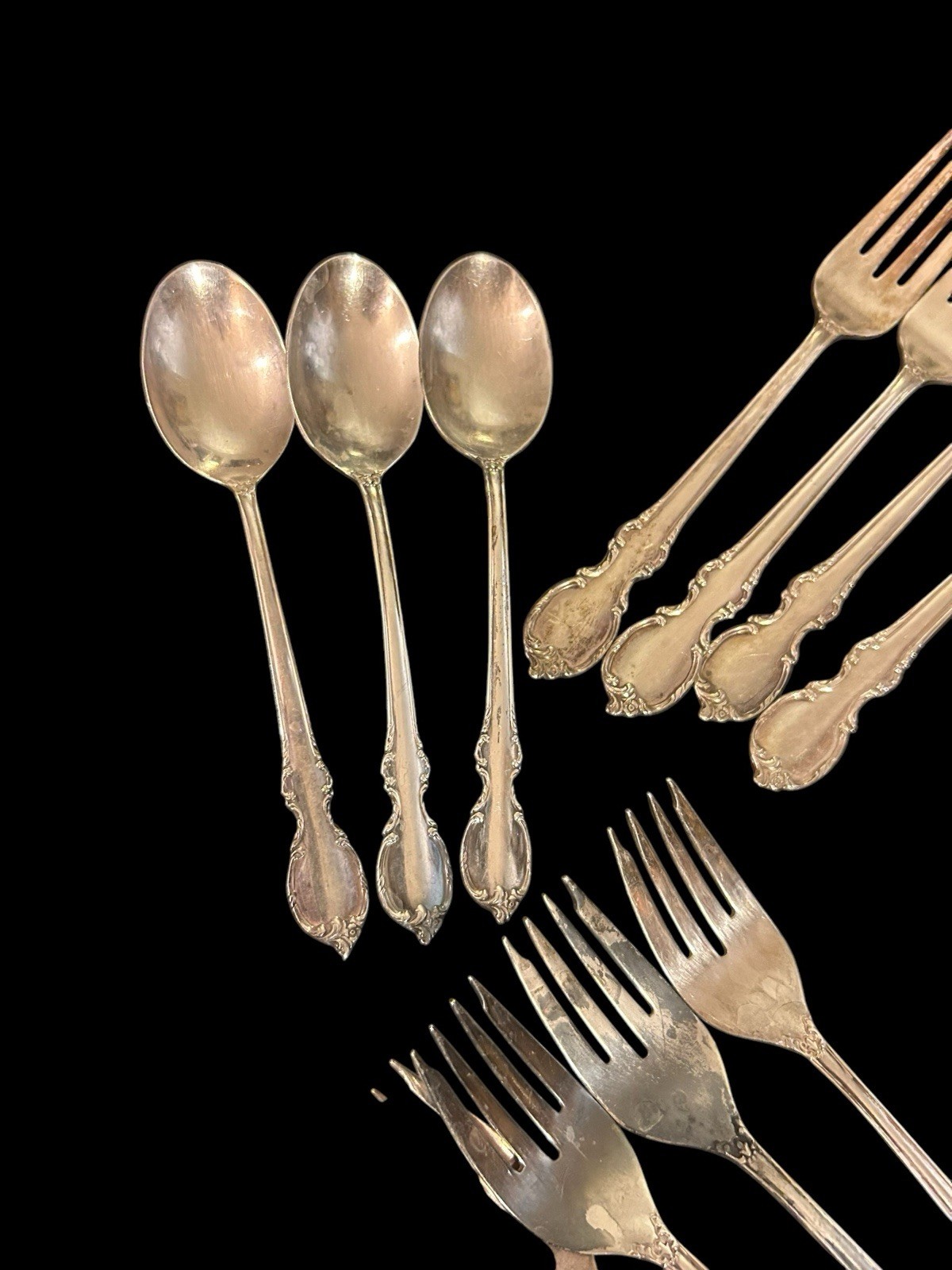 32 Pcs Set 1847 Rogers Bros Reflection Silverware Forks Spoons Knives Floral