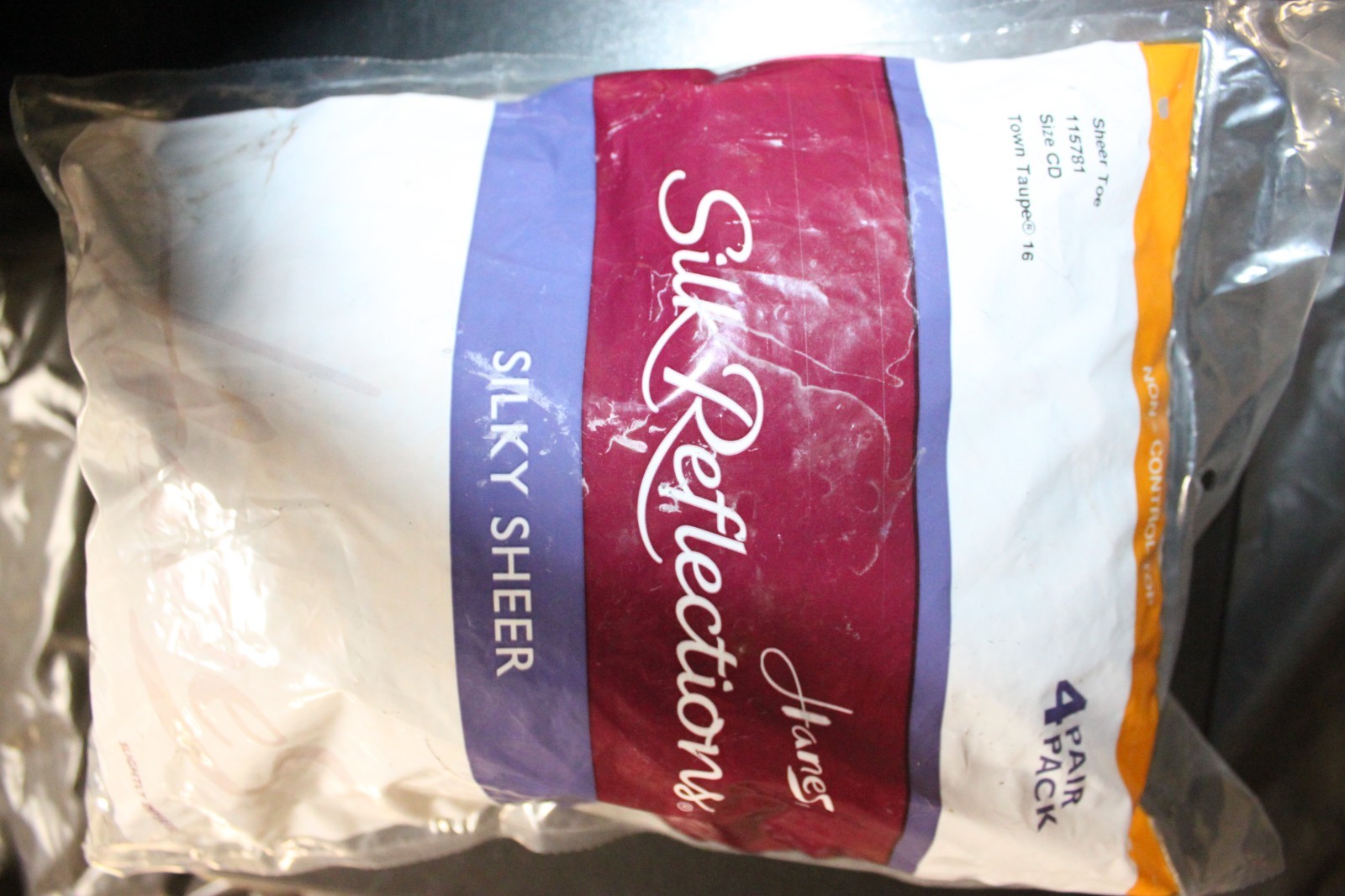 Hanes Silk Reflections Silky Sheer Non-Control Top Sheer Toe 4 PACK CD 115781