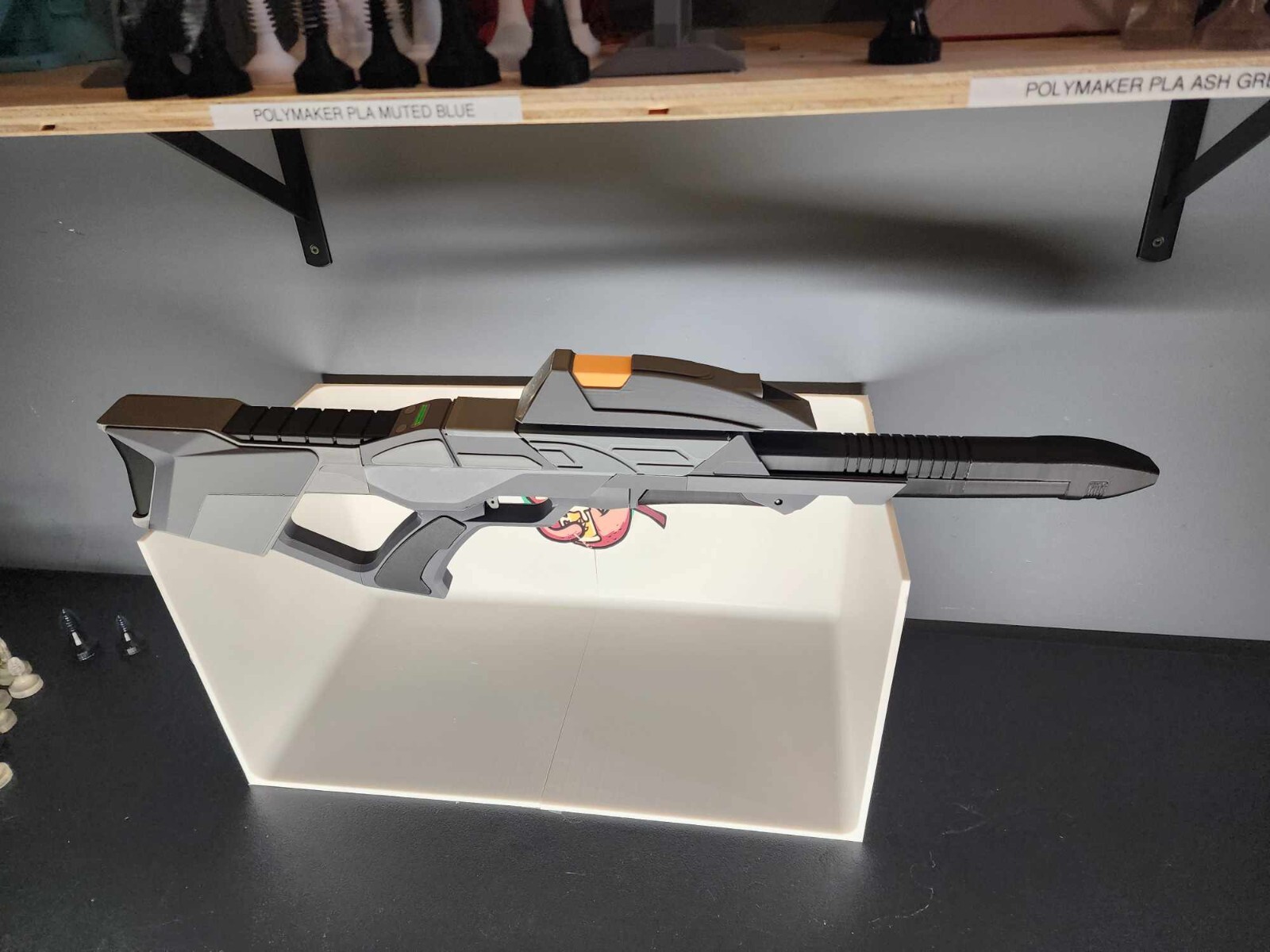 Star Trek - Voyager Phaser Rifle! Captain Janeway Rifle - Retractable Foregrip