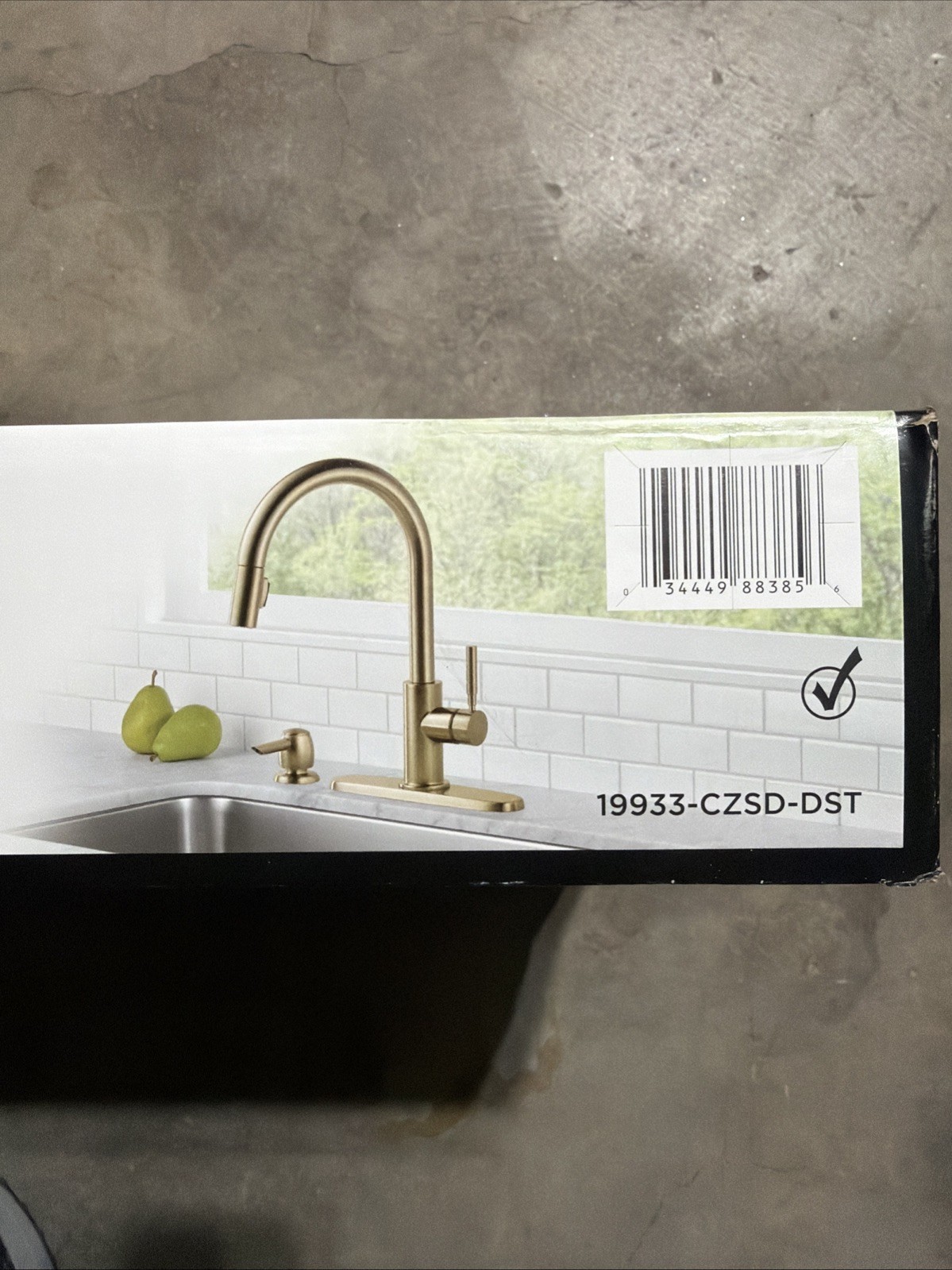 Delta Trask 19933-CZSD-DST Pull-Down Kitchen Faucet Champagne Bronze Finish