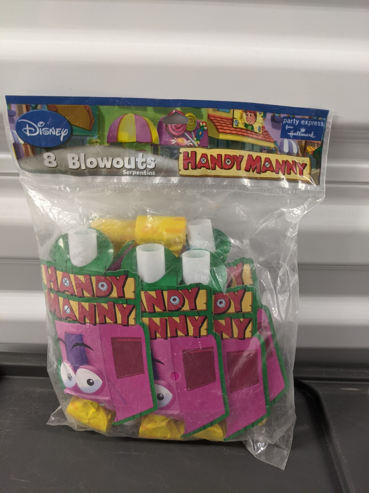 NEW IN PACKAGE DISNEY HANDY MANNY  8- BLOWOUTS  PARTY SUPPLIES