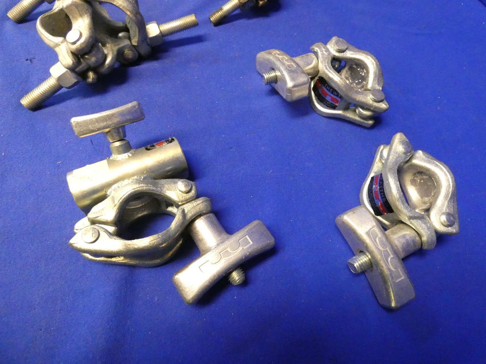 Matthews 425158 Jr. Grid Clamp, 5 Mutual Hardware Swivel Grid Clamp, 2 Flat Side